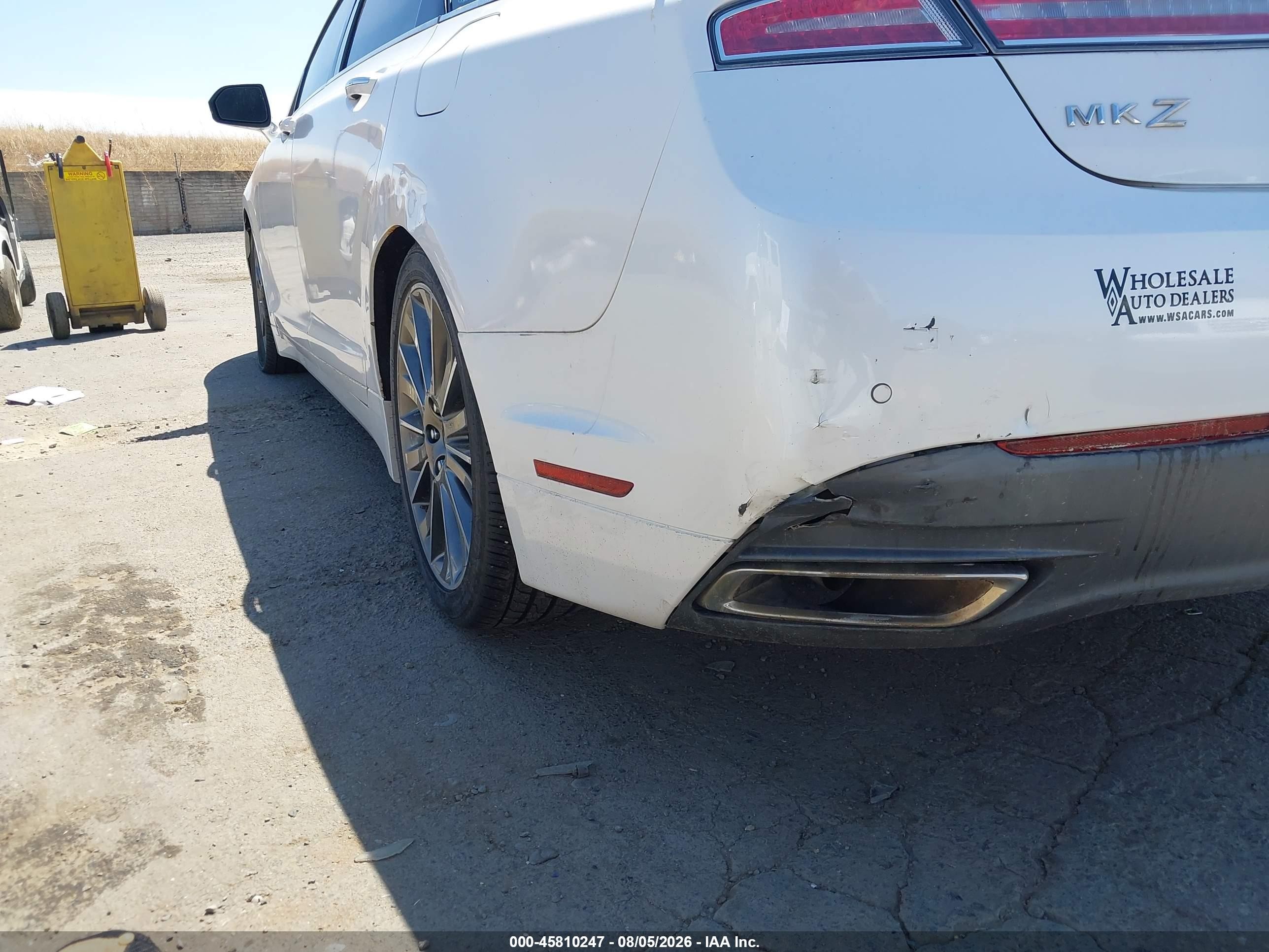 2014 Lincoln Mkz   White vin: 3LN6L2JK2ER811699