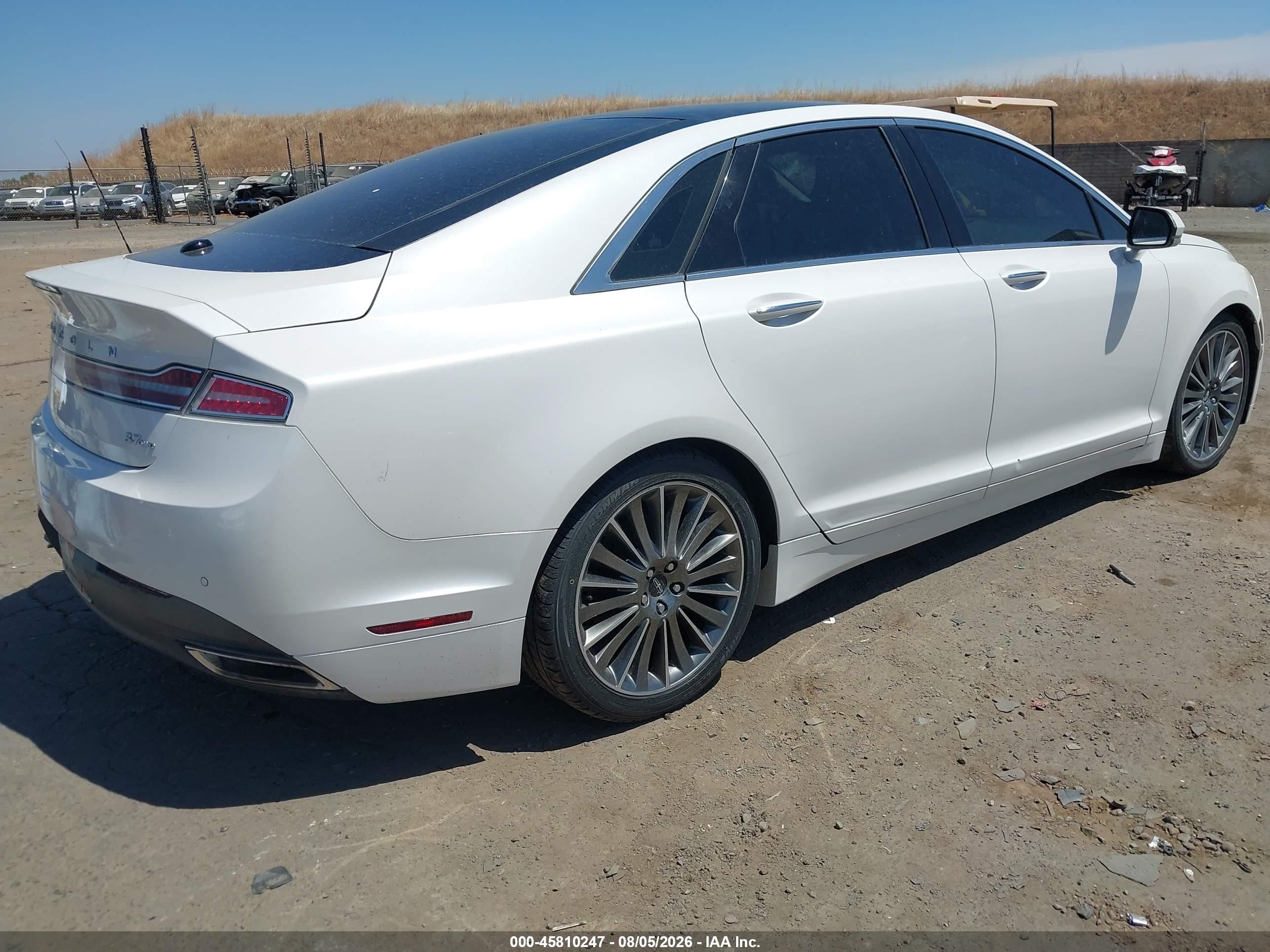 2014 Lincoln Mkz   White vin: 3LN6L2JK2ER811699