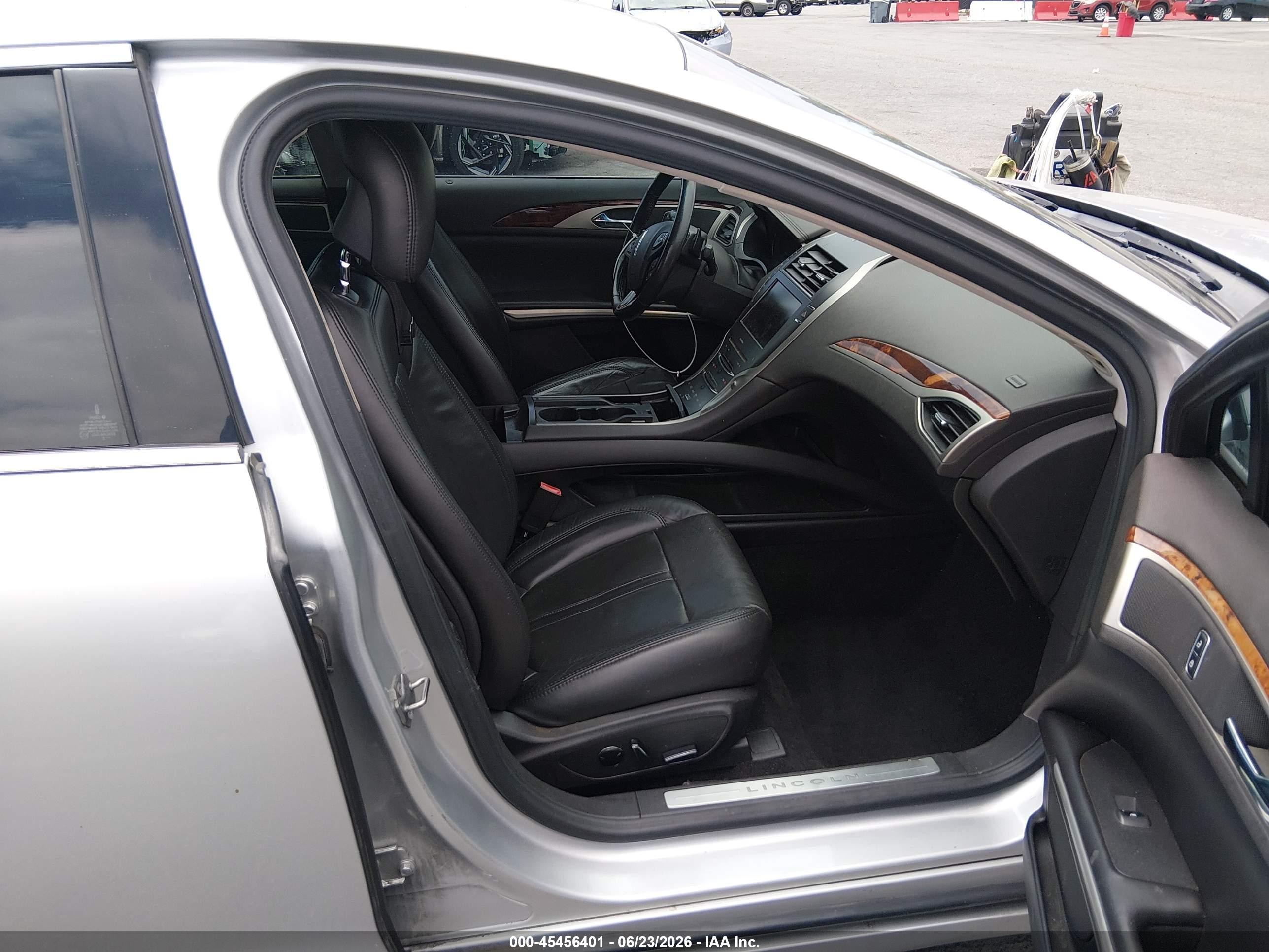2013 Lincoln Mkz   Silver vin: 3LN6L2JK9DR800830