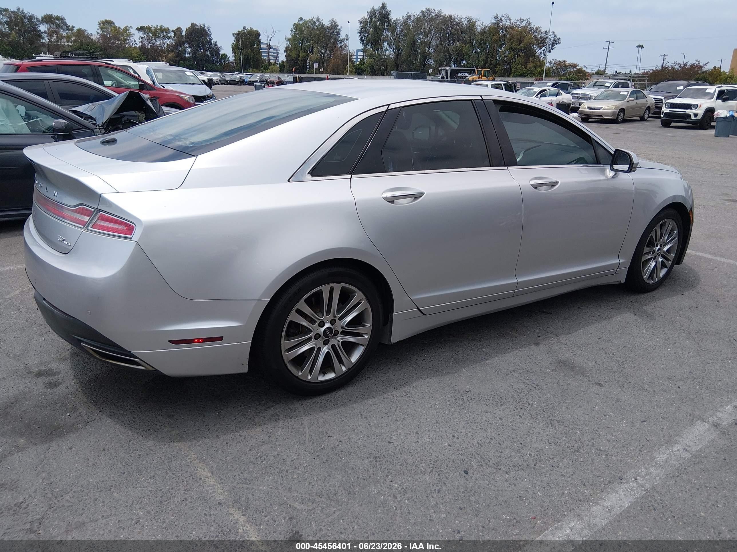 2013 Lincoln Mkz   Silver vin: 3LN6L2JK9DR800830