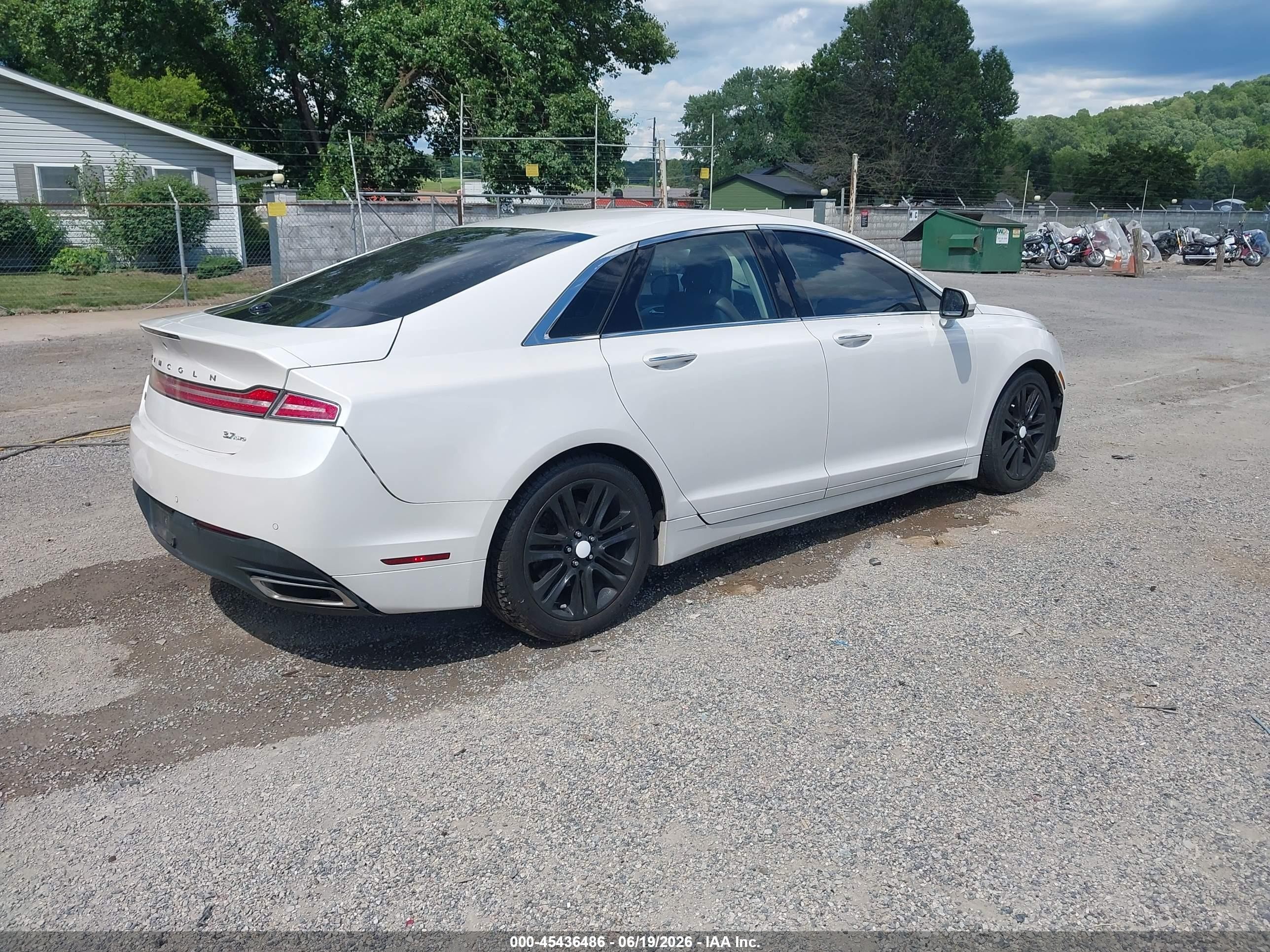 2013 Lincoln Mkz   White vin: 3LN6L2JK9DR821029