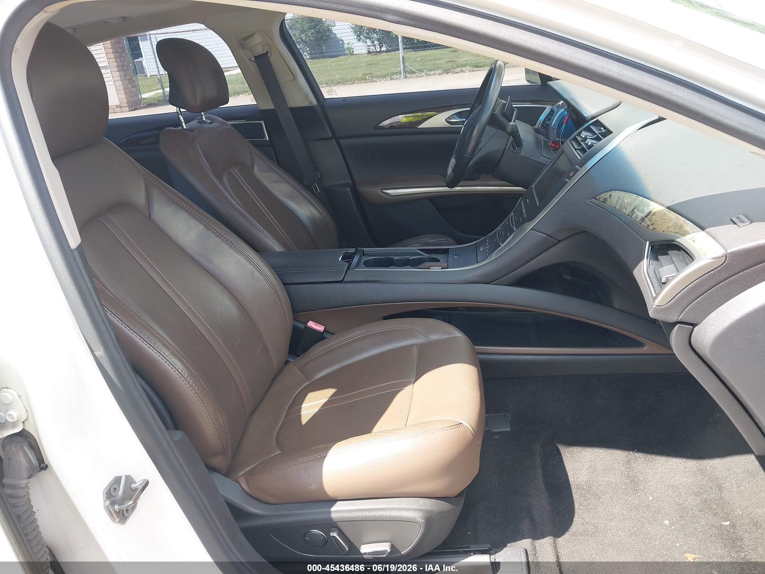 2013 Lincoln Mkz   White vin: 3LN6L2JK9DR821029