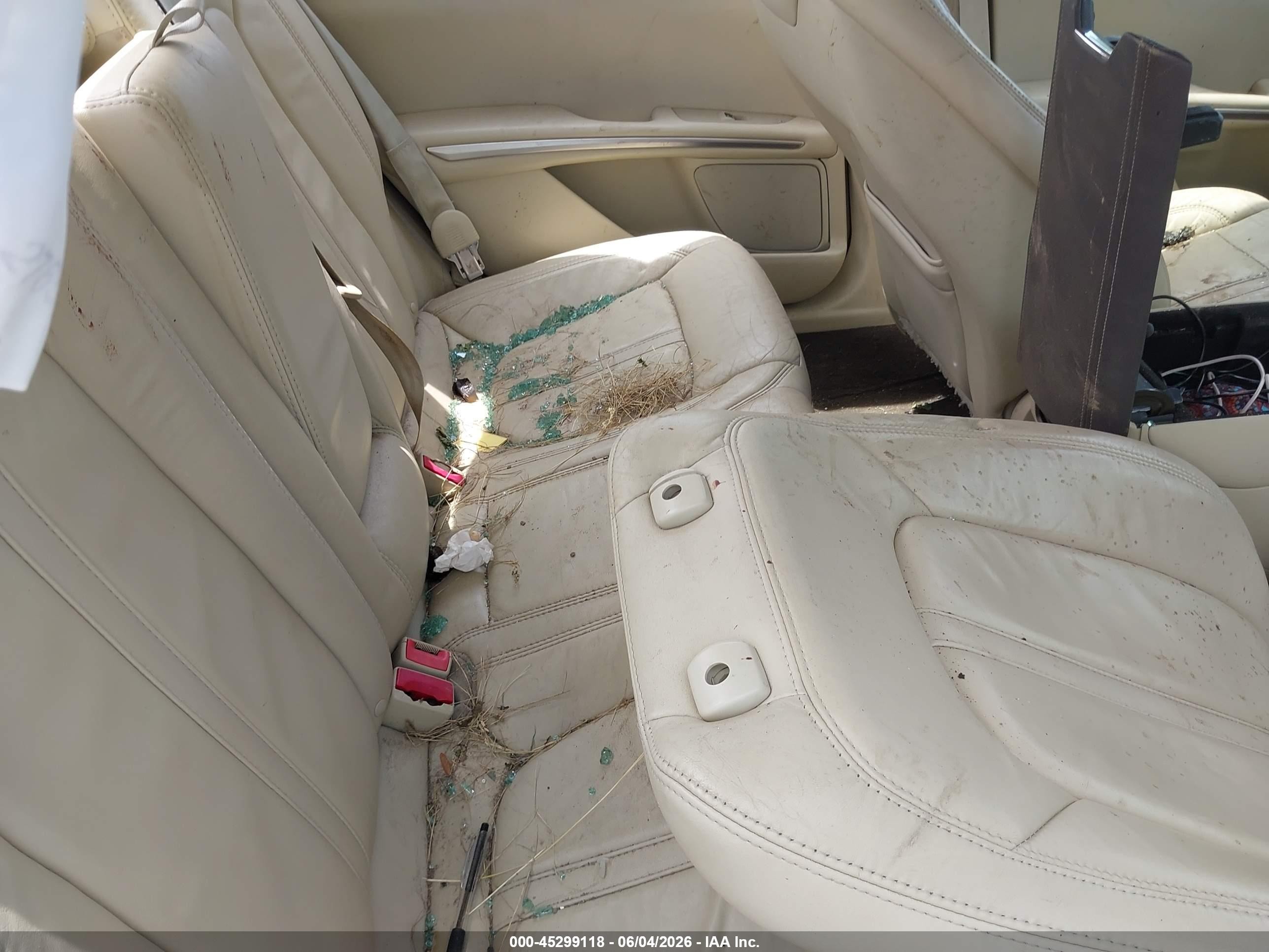 2014 Lincoln Mkz Hybrid   Beige vin: 3LN6L2LU0ER827656