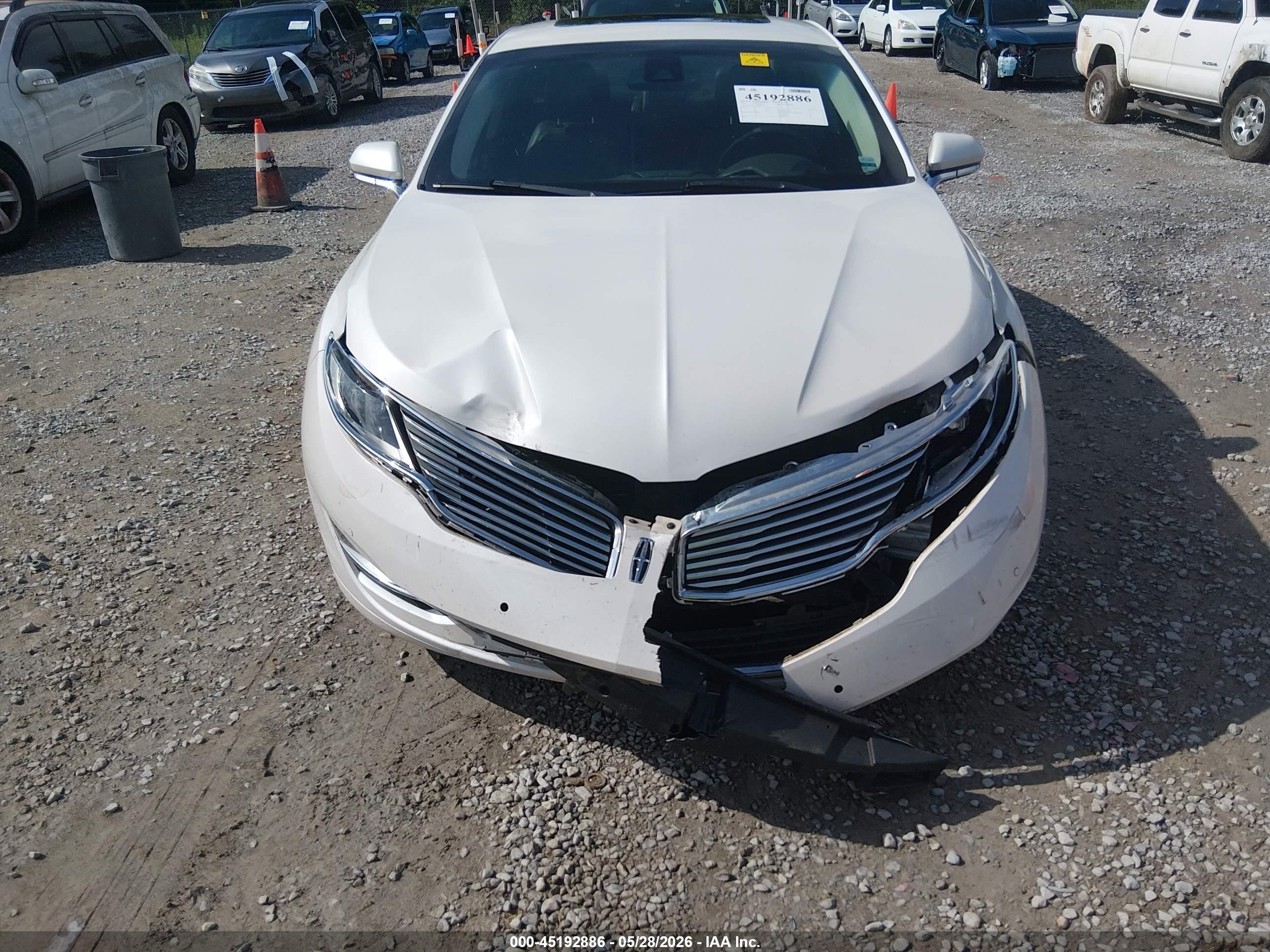 2014 Lincoln Mkz Hybrid   White vin: 3LN6L2LU1ER807917