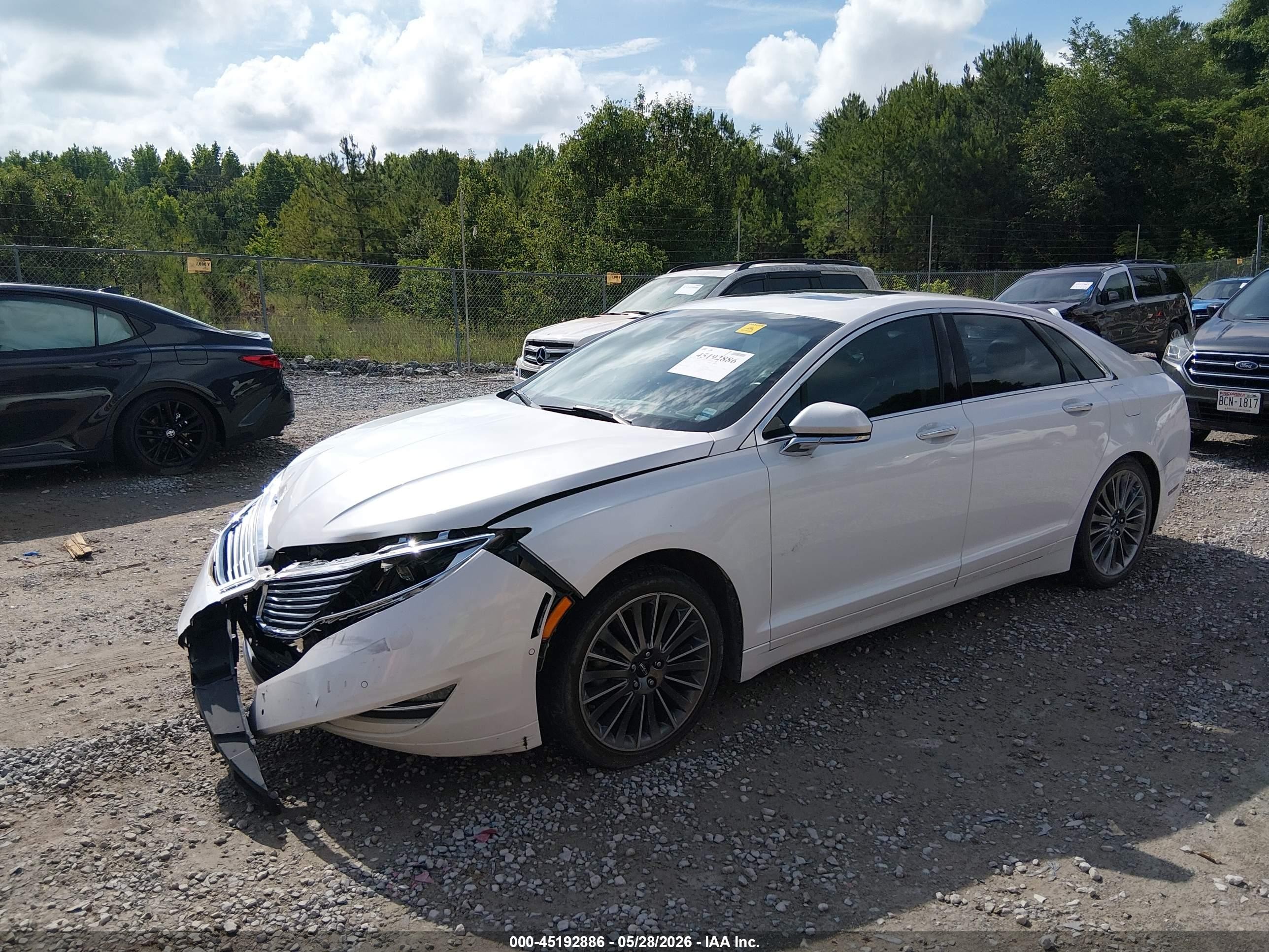2014 Lincoln Mkz Hybrid   White vin: 3LN6L2LU1ER807917