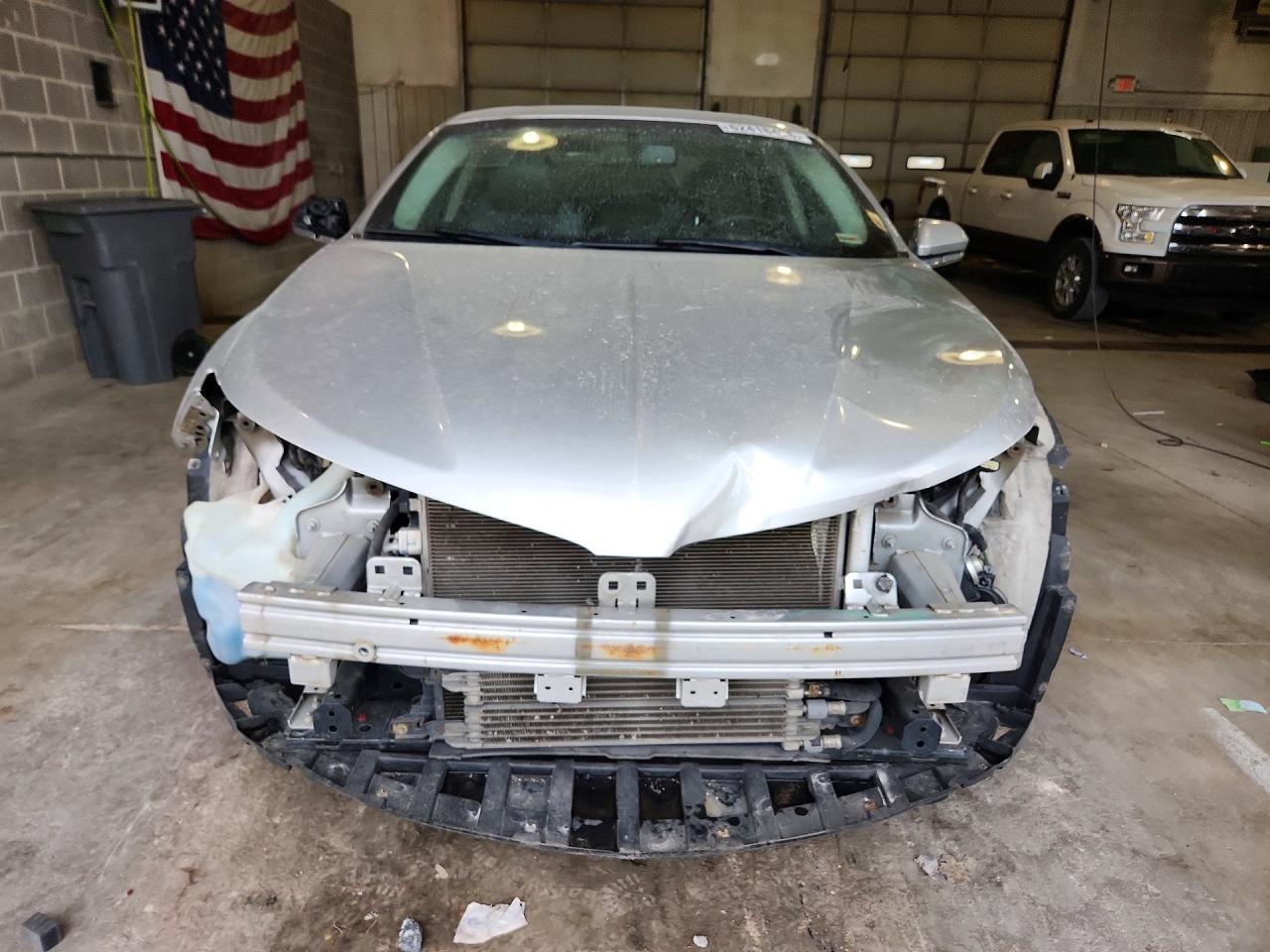 2013 Lincoln Mkz Hybrid Silver vin: 3LN6L2LU2DR802675