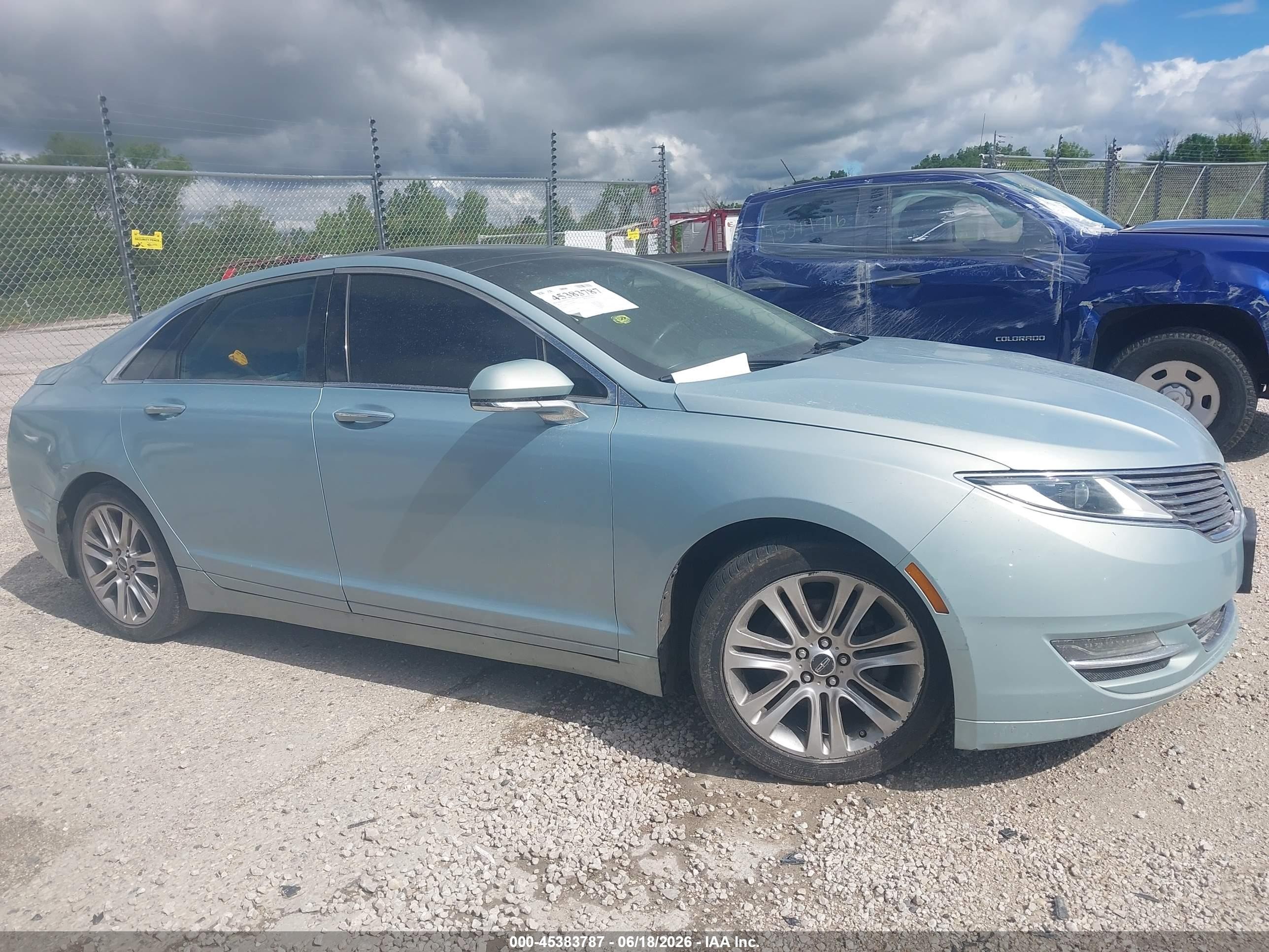 2014 Lincoln Mkz Hybrid   Light Blue vin: 3LN6L2LU2ER807232
