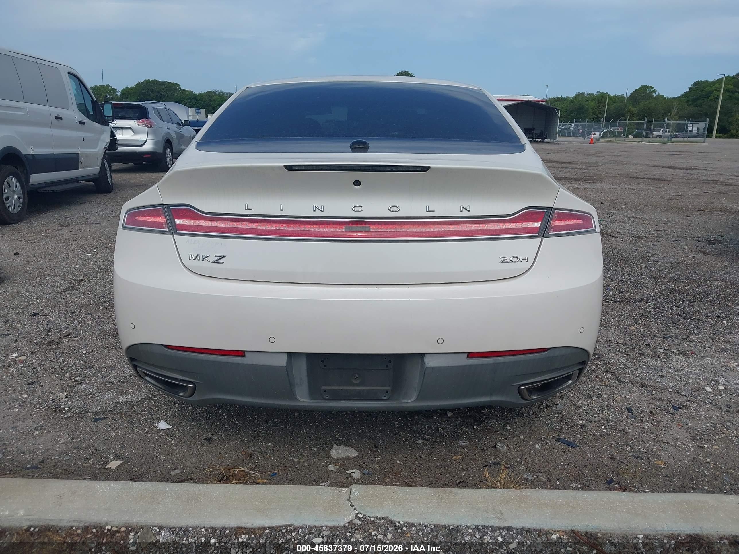 2014 Lincoln Mkz Hybrid   White vin: 3LN6L2LU2ER819655