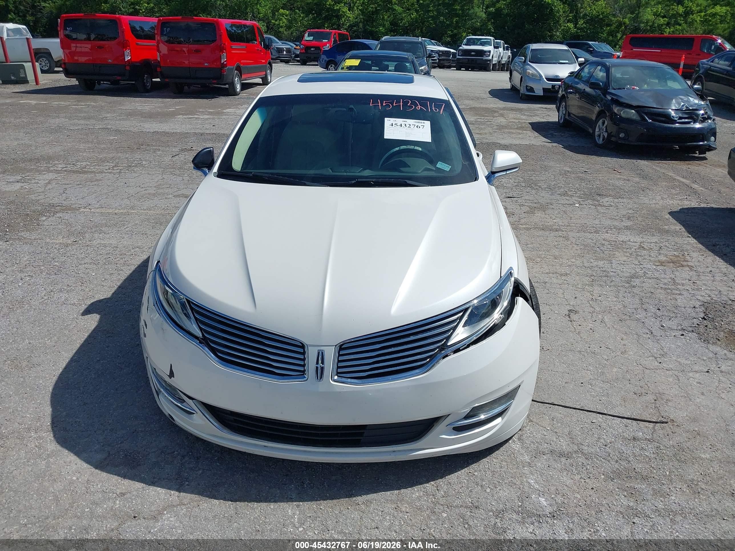 2015 Lincoln Mkz Hybrid   White vin: 3LN6L2LU2FR615861
