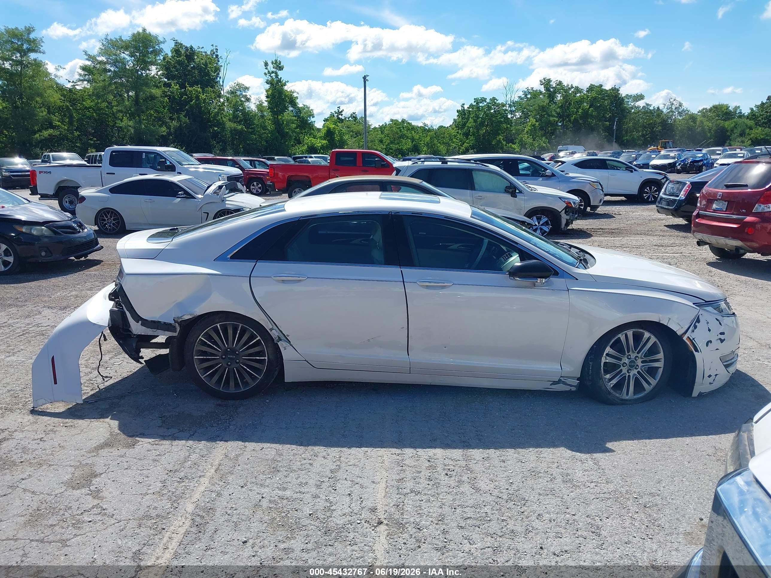 2015 Lincoln Mkz Hybrid   White vin: 3LN6L2LU2FR615861
