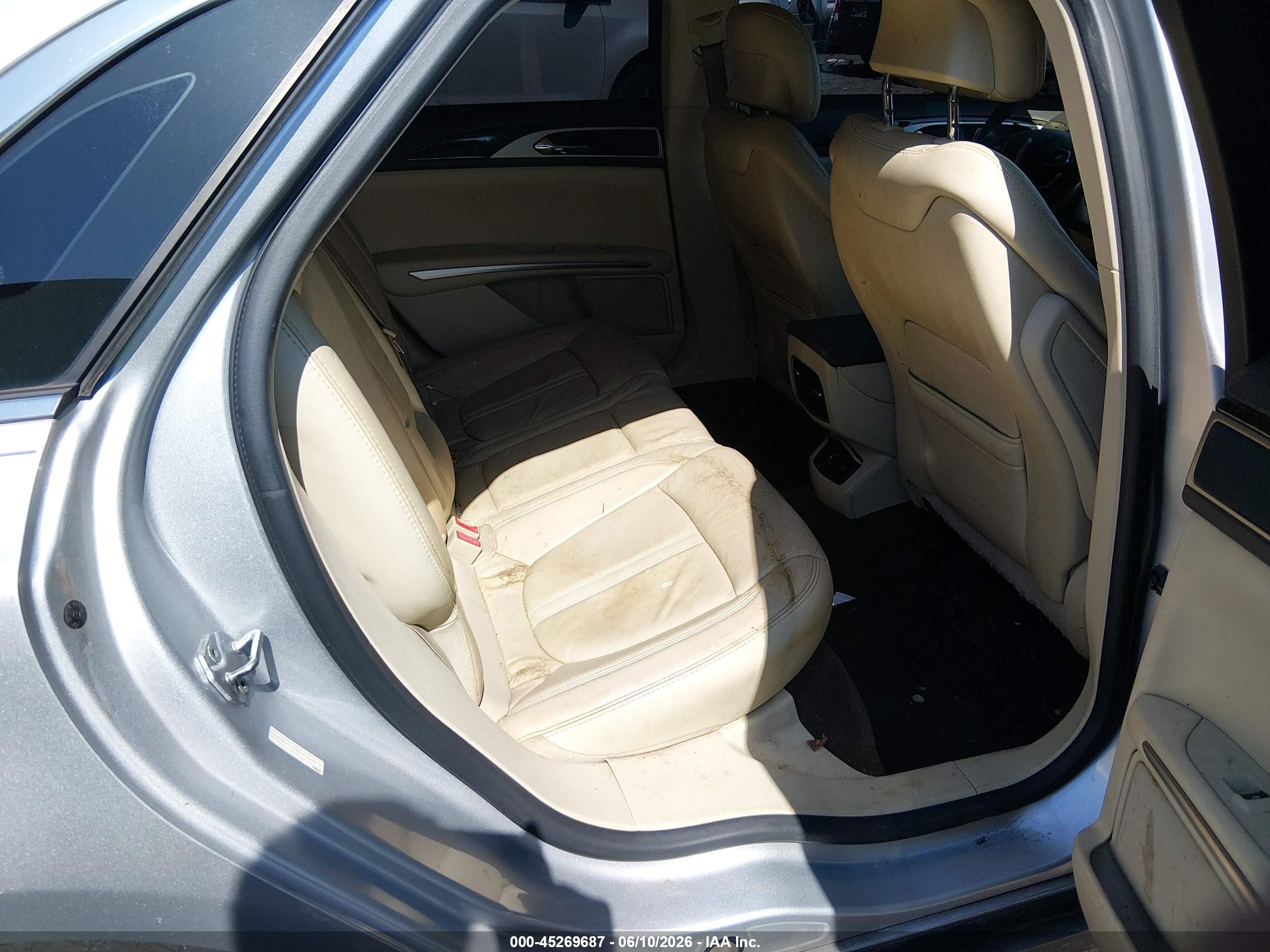 2014 Lincoln Mkz Hybrid   Silver vin: 3LN6L2LU3ER822144