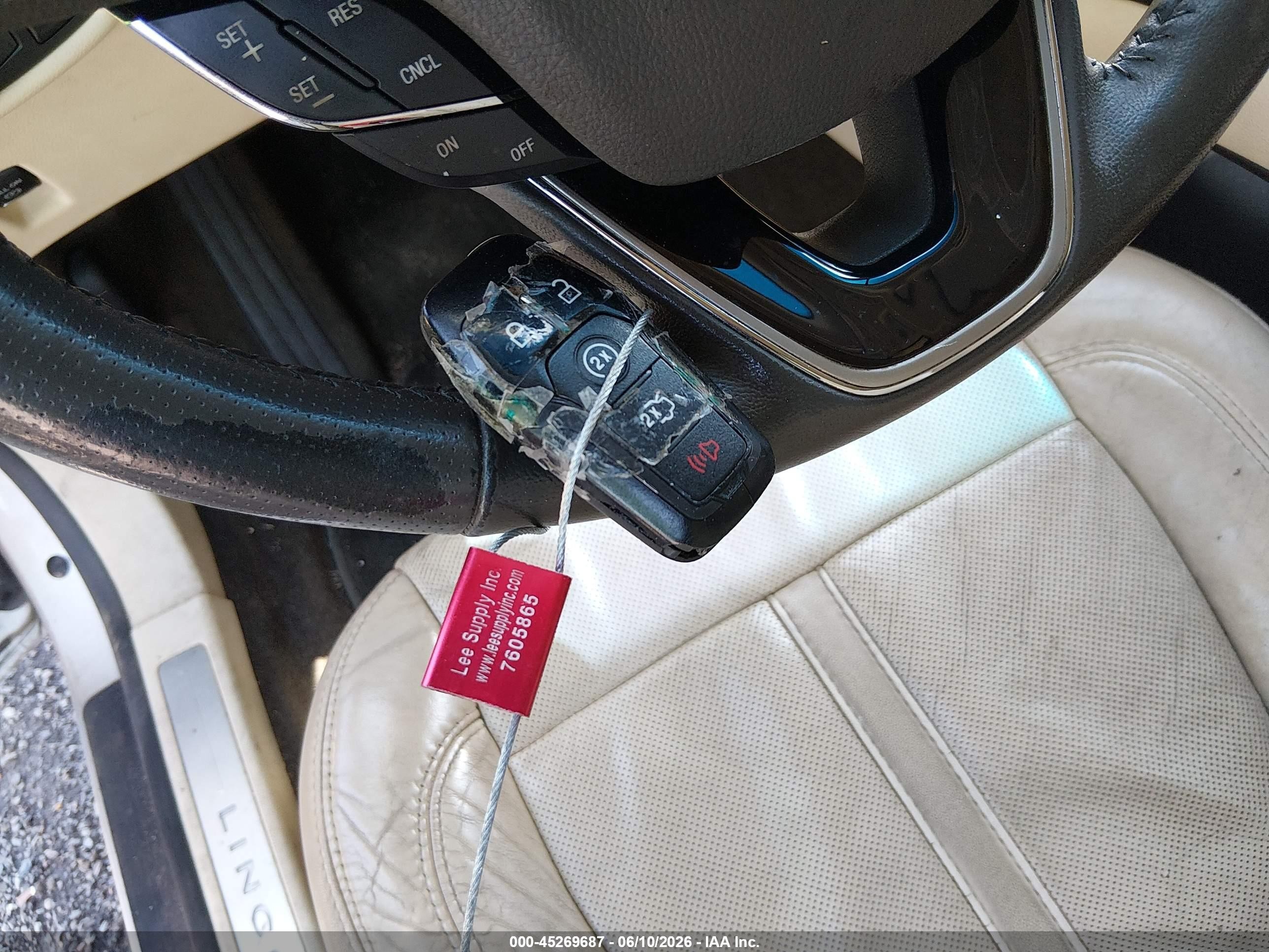2014 Lincoln Mkz Hybrid   Silver vin: 3LN6L2LU3ER822144