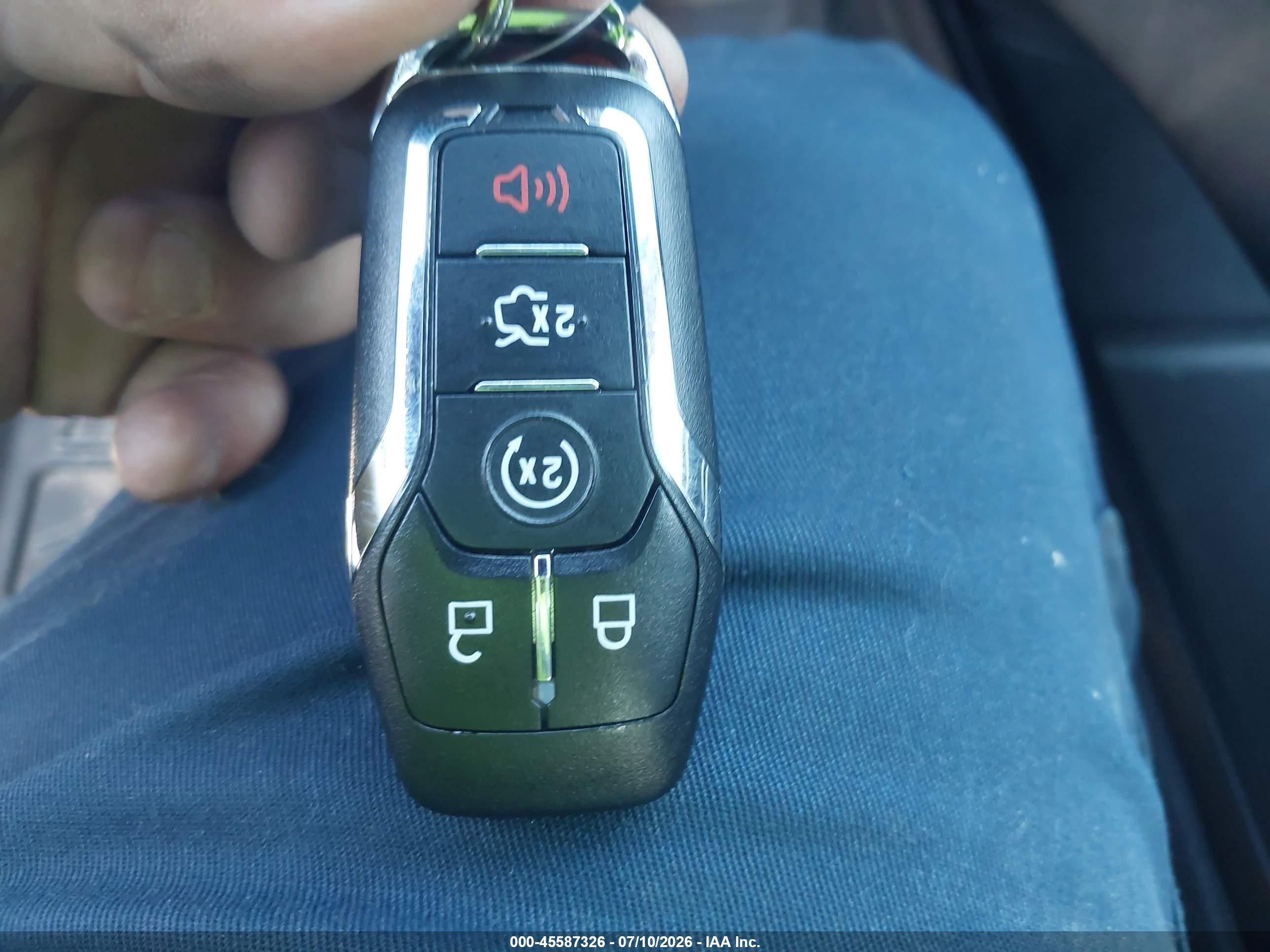 2013 Lincoln Mkz Hybrid   Серебряный vin: 3LN6L2LU7DR823862