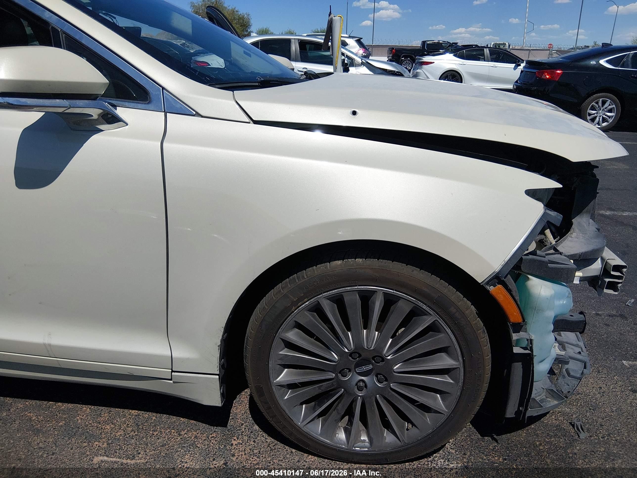 2014 Lincoln Mkz Hybrid   Cream vin: 3LN6L2LU8ER816534