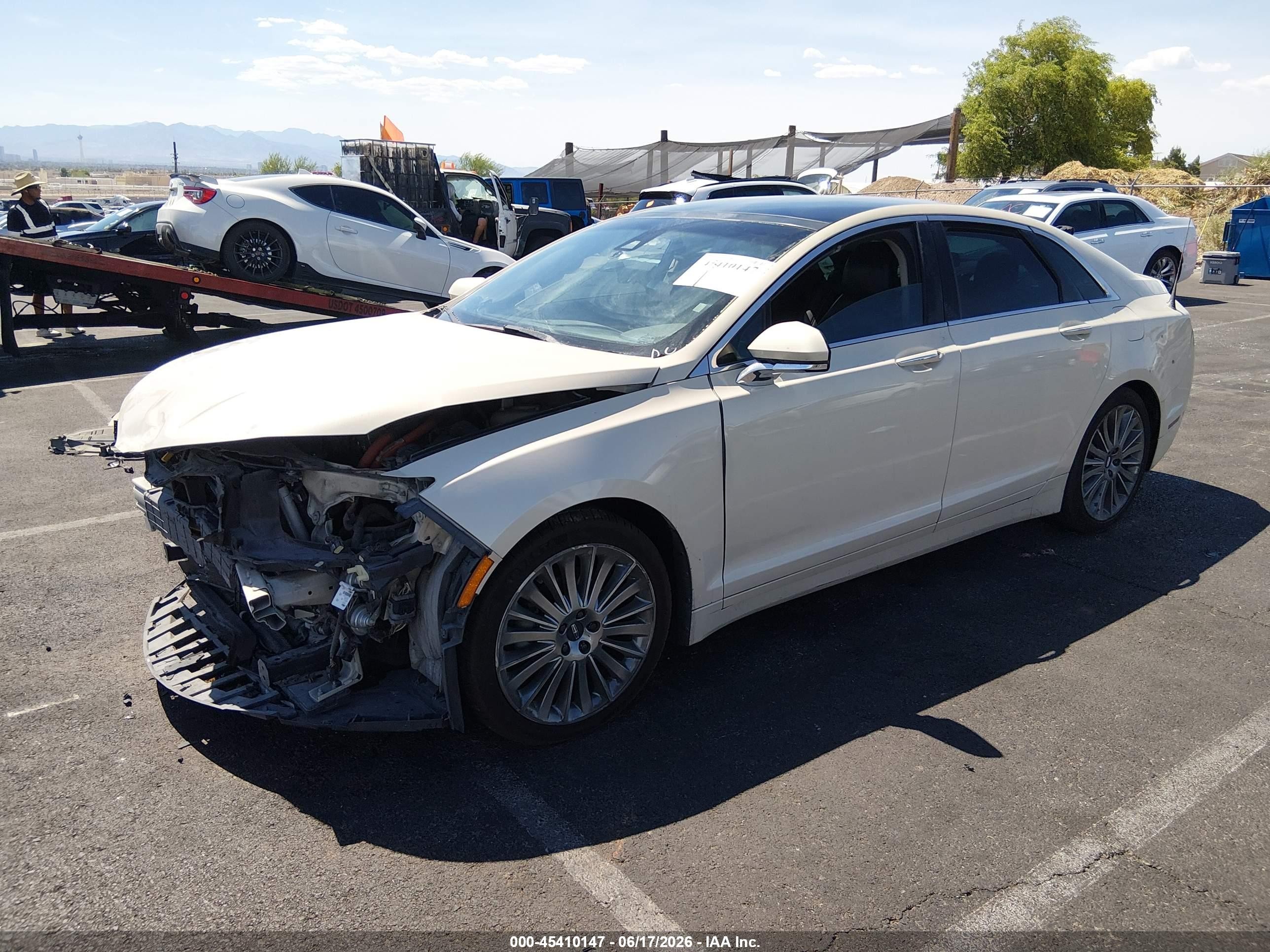 2014 Lincoln Mkz Hybrid   Cream vin: 3LN6L2LU8ER816534