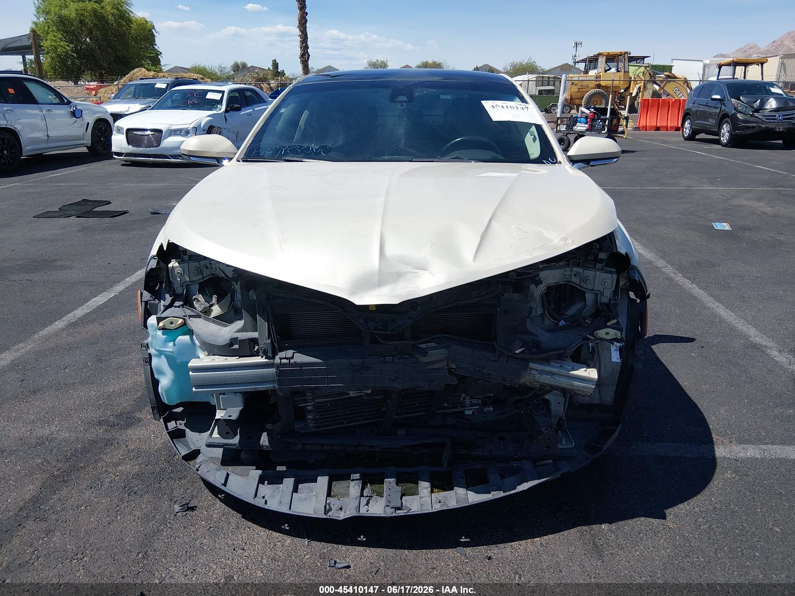 2014 Lincoln Mkz Hybrid   Cream vin: 3LN6L2LU8ER816534