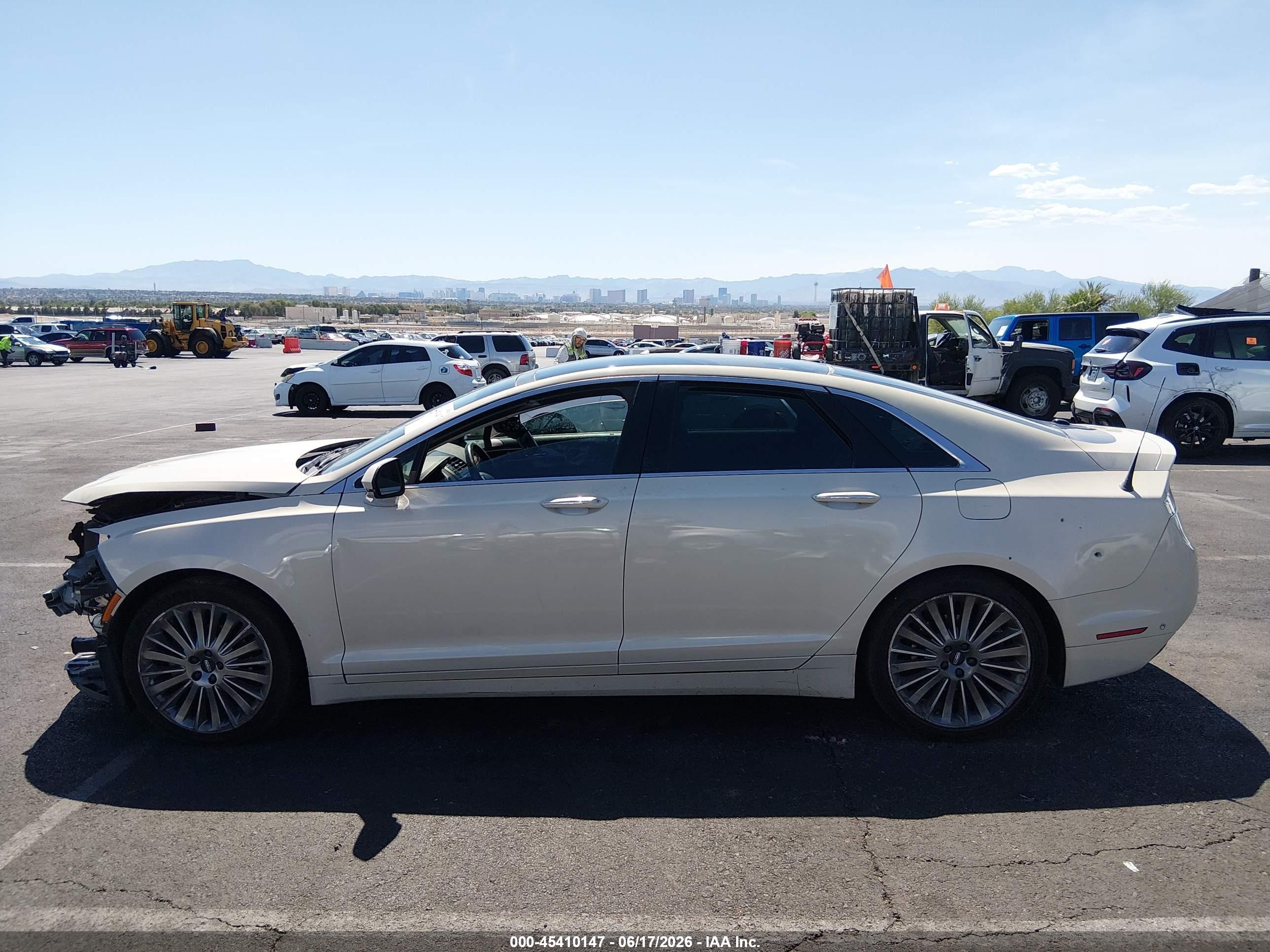 2014 Lincoln Mkz Hybrid   Cream vin: 3LN6L2LU8ER816534