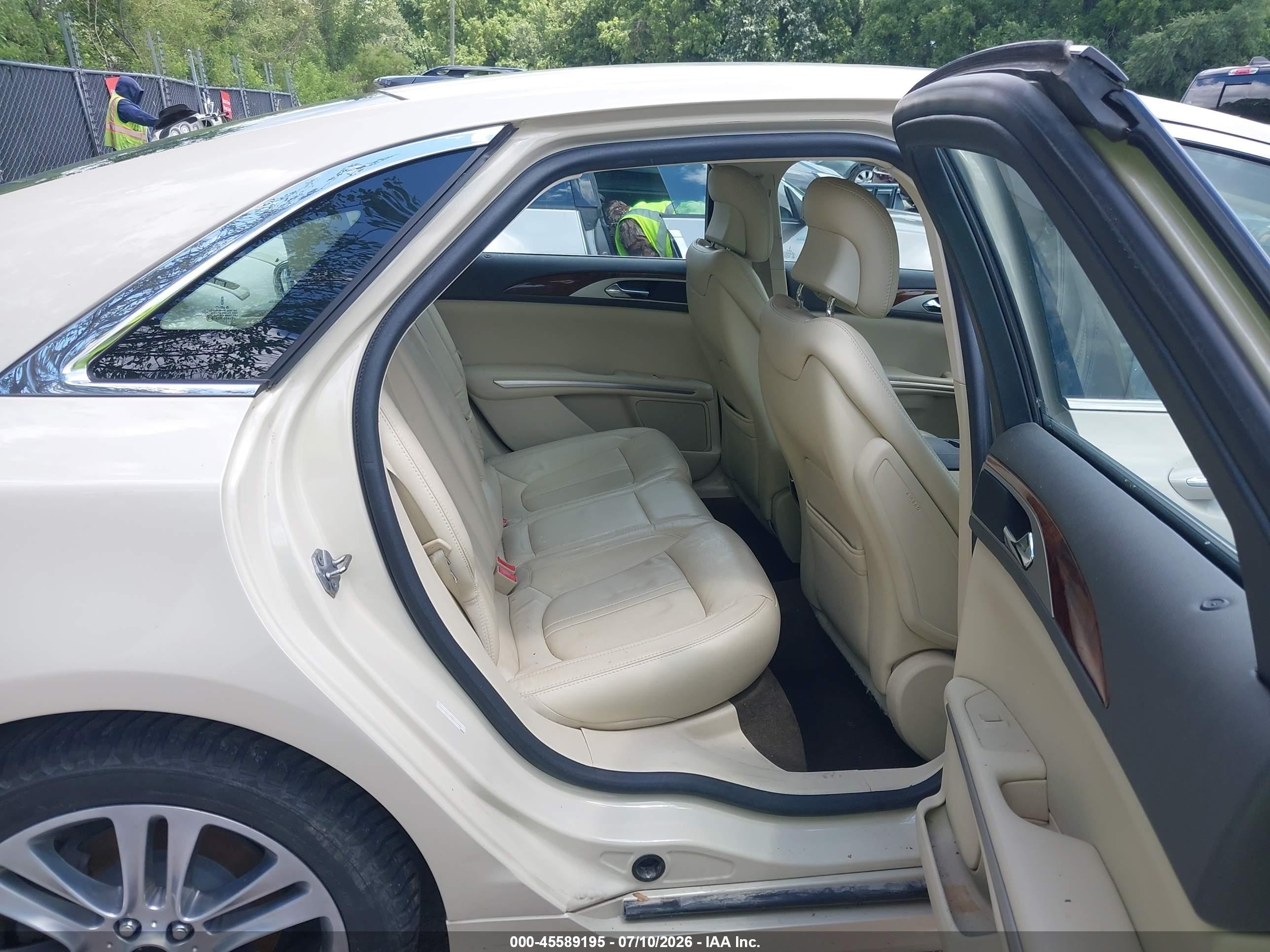 2014 Lincoln Mkz Hybrid   Beige vin: 3LN6L2LU9ER800813