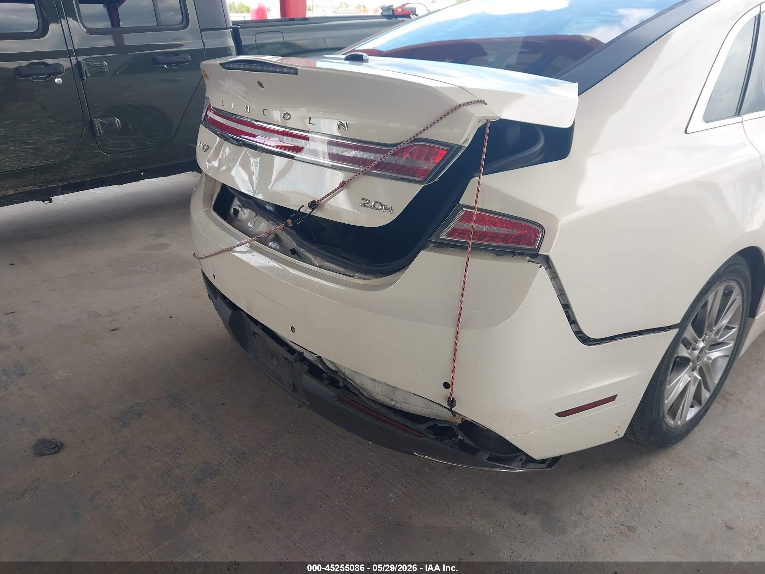 2013 Lincoln Mkz Hybrid   White vin: 3LN6L2LUXDR811334