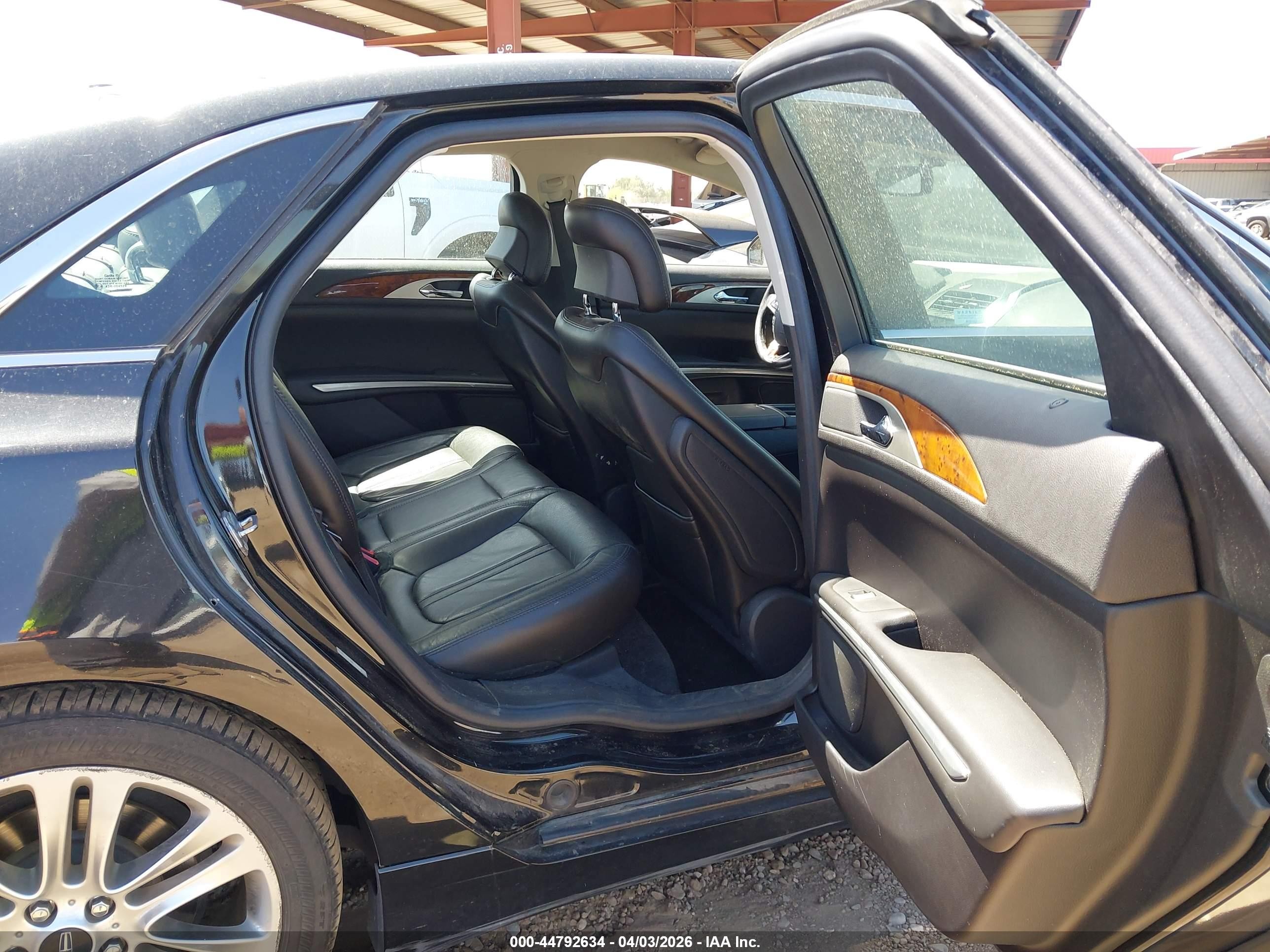 2014 Lincoln Mkz Hybrid   Black vin: 3LN6L2LUXER814669