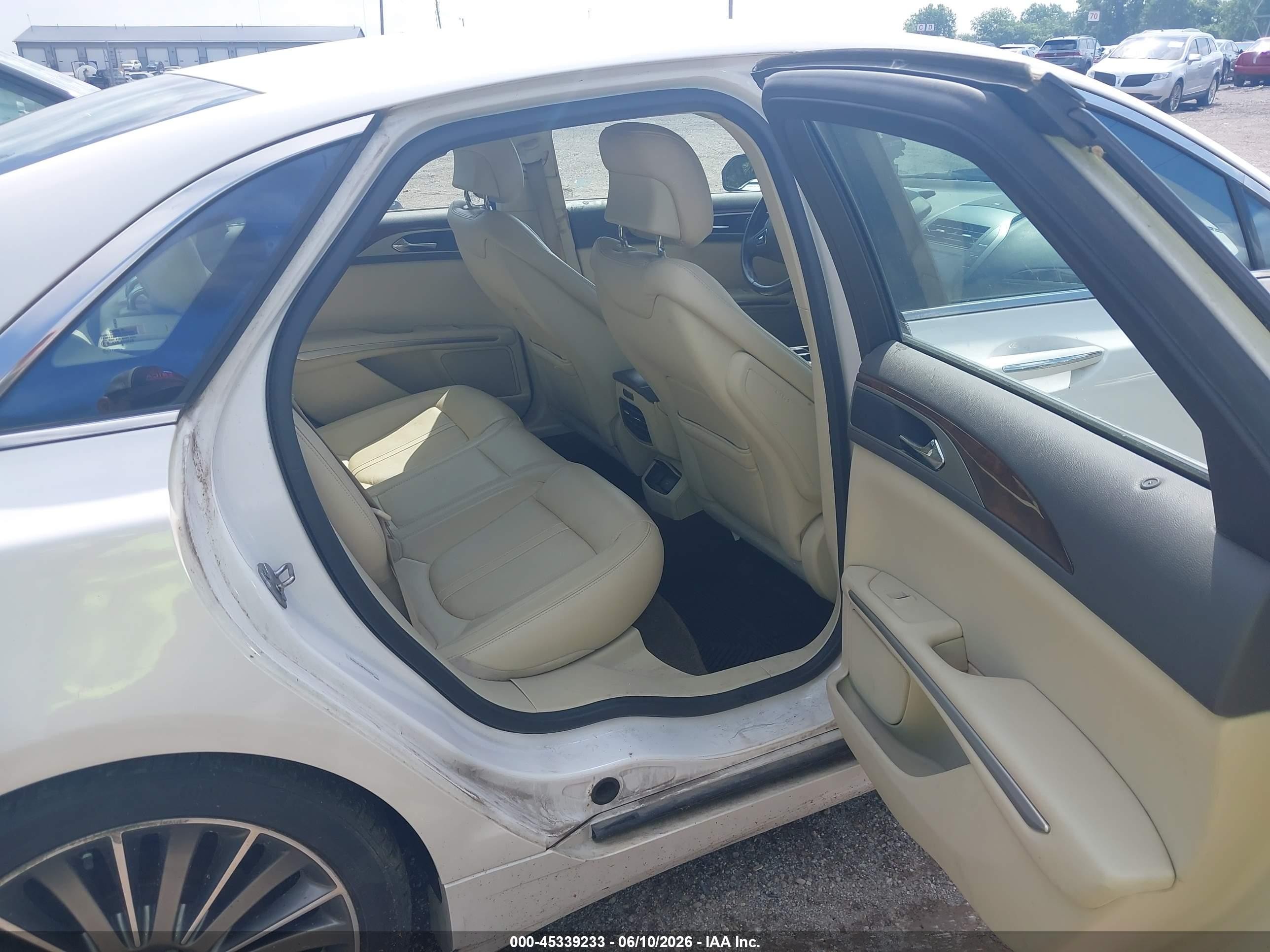 2015 Lincoln Mkz Hybrid   White vin: 3LN6L2LUXFR604140