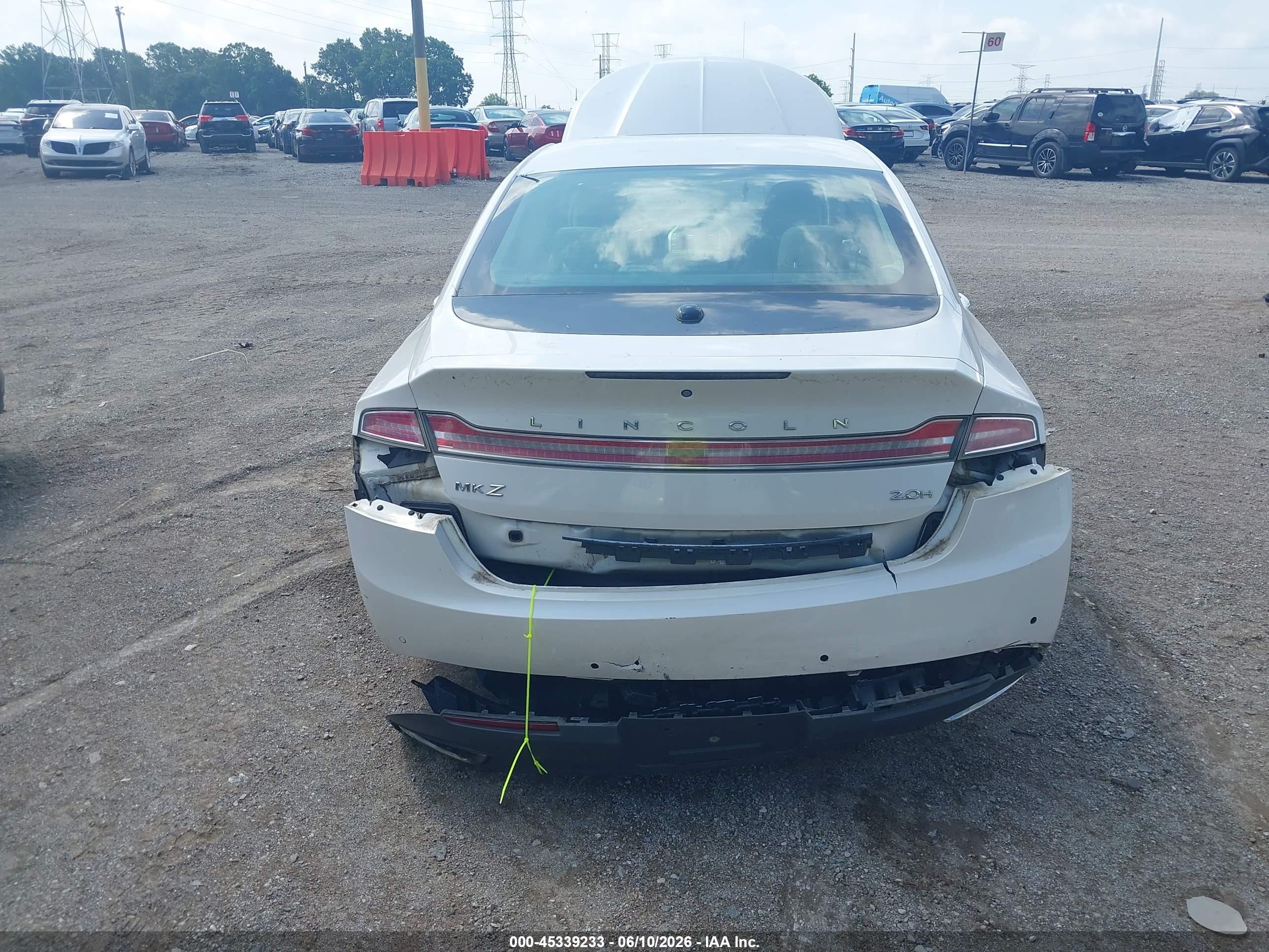 2015 Lincoln Mkz Hybrid   White vin: 3LN6L2LUXFR604140