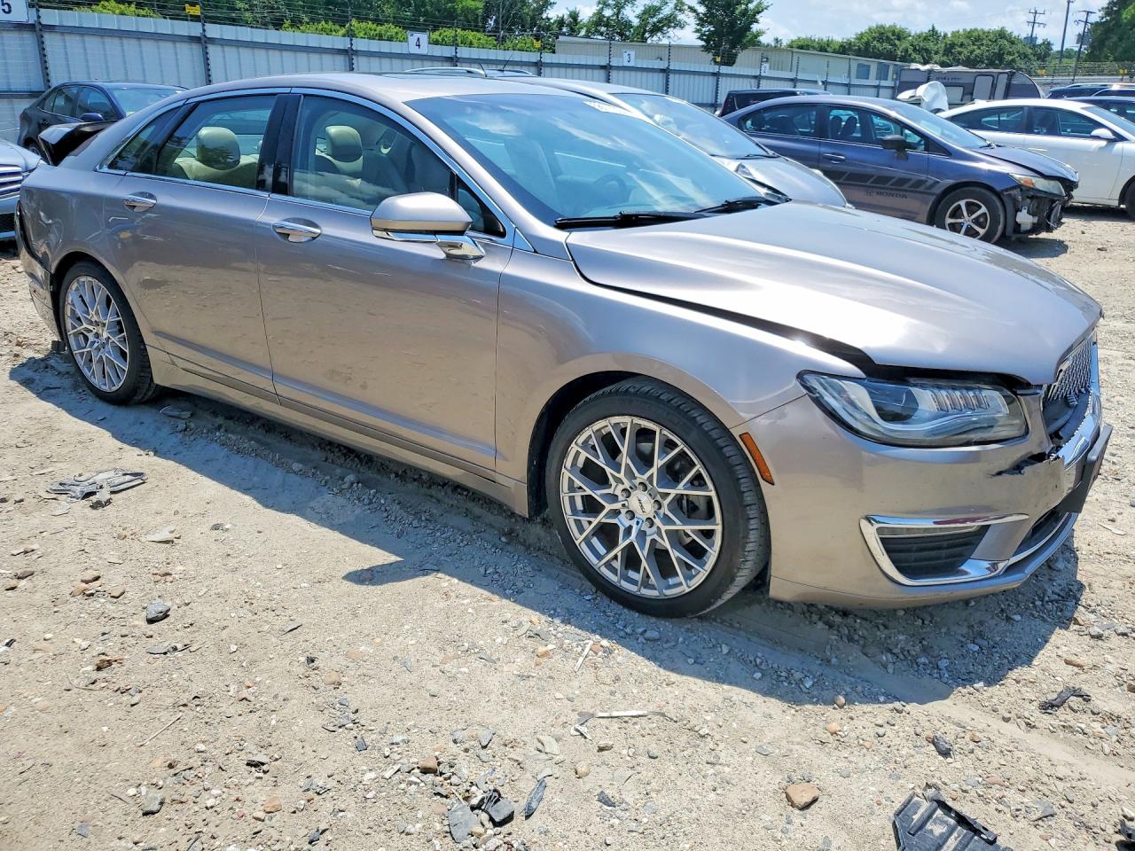 2018 Lincoln Mkz Select Tan vin: 3LN6L5C96JR615318