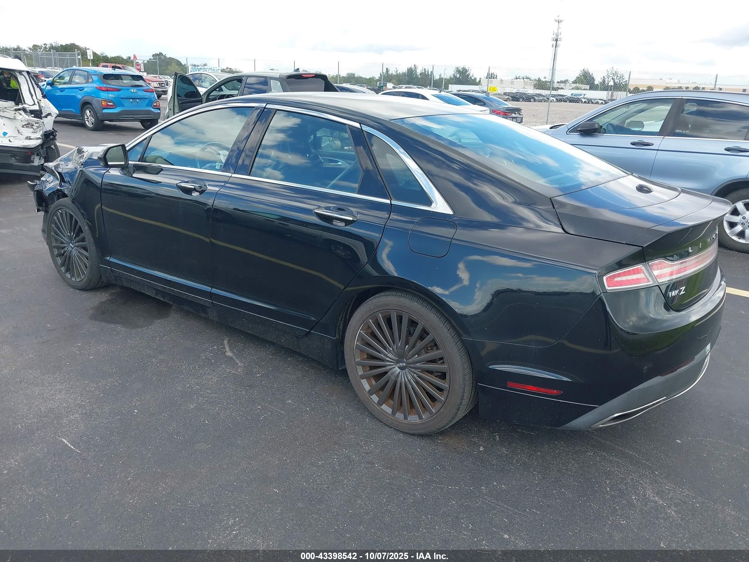 2018 Lincoln Mkz Reserve Черный vin: 3LN6L5E98JR600090