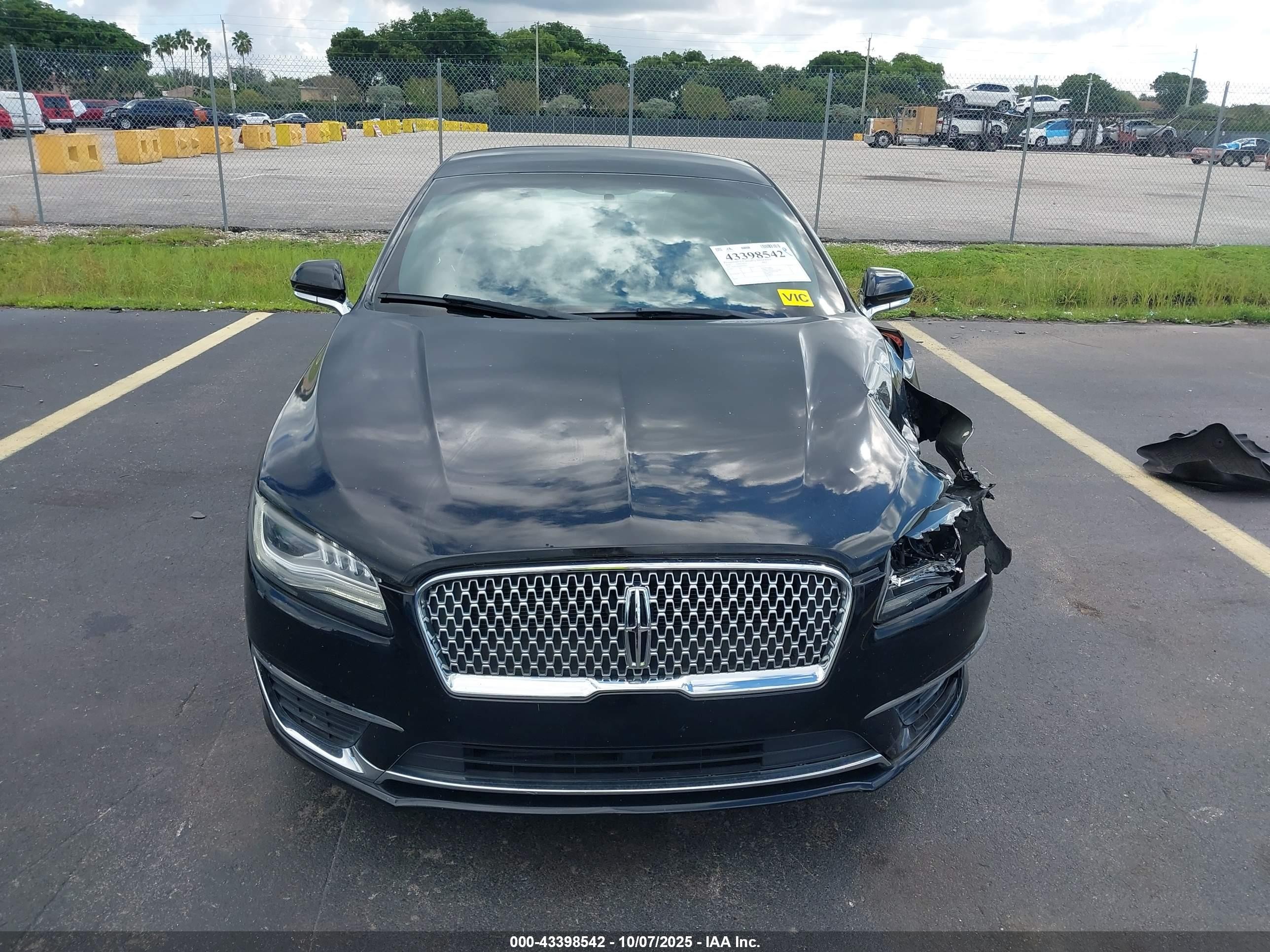 2018 Lincoln Mkz Reserve Черный vin: 3LN6L5E98JR600090