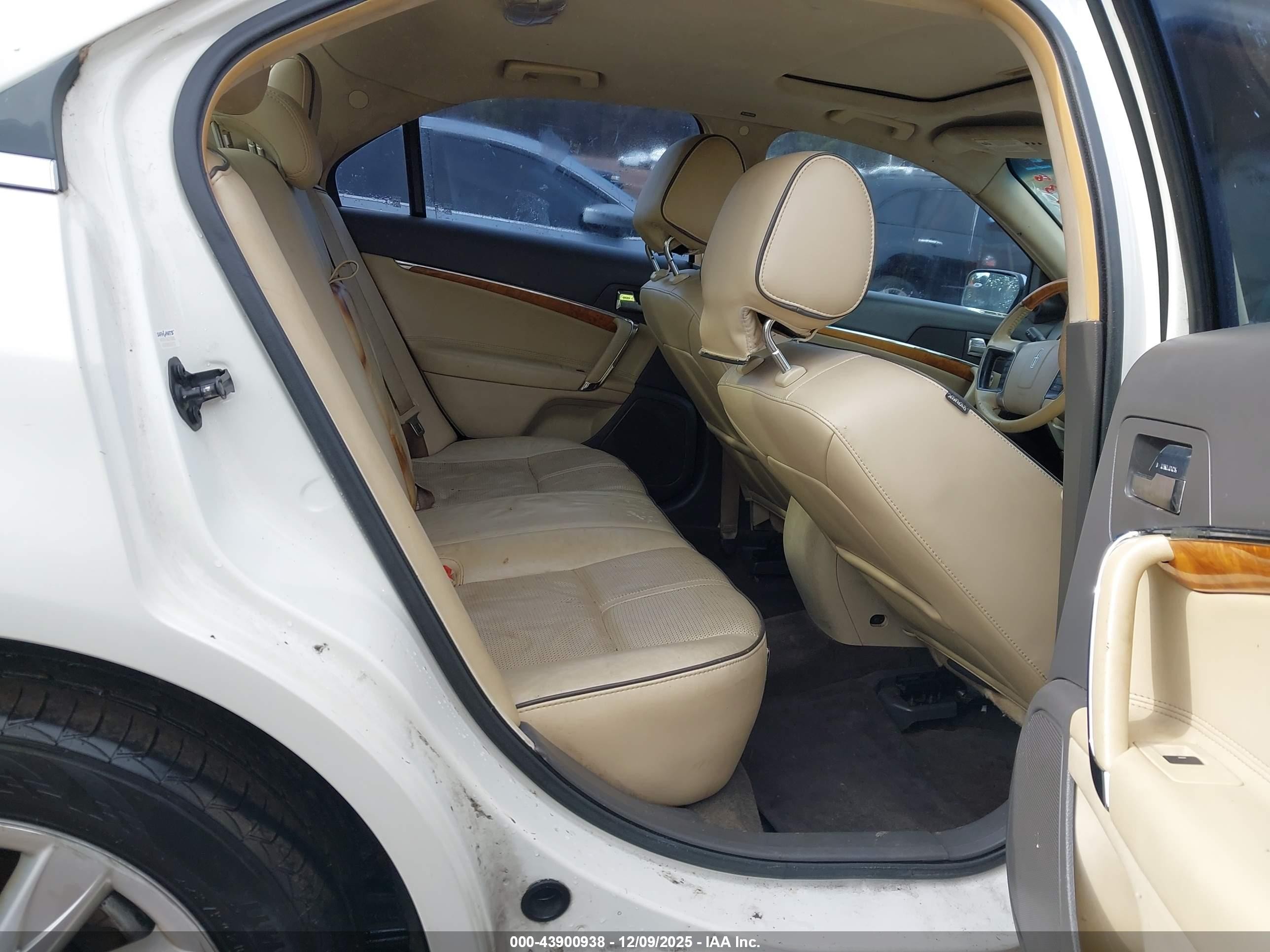 2012 Lincoln Mkz Hybrid   Белый vin: 3LNDL2L30CR834263