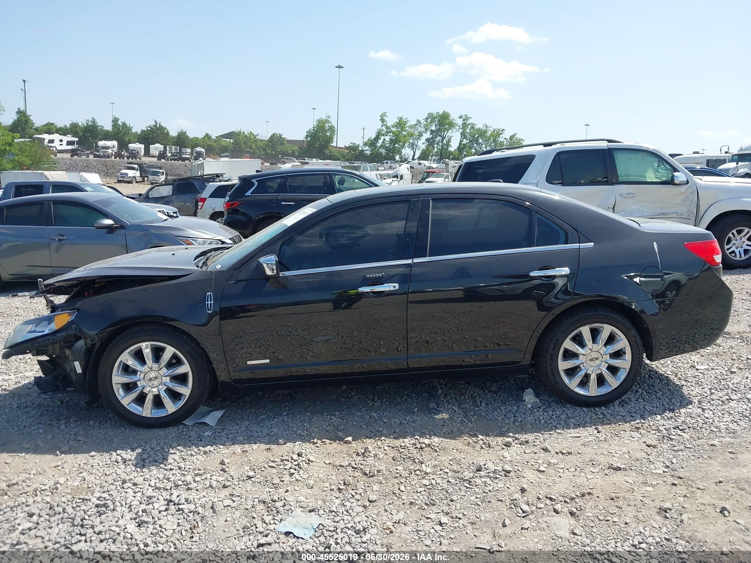 2011 Lincoln Mkz Hybrid   Black vin: 3LNDL2L32BR766529