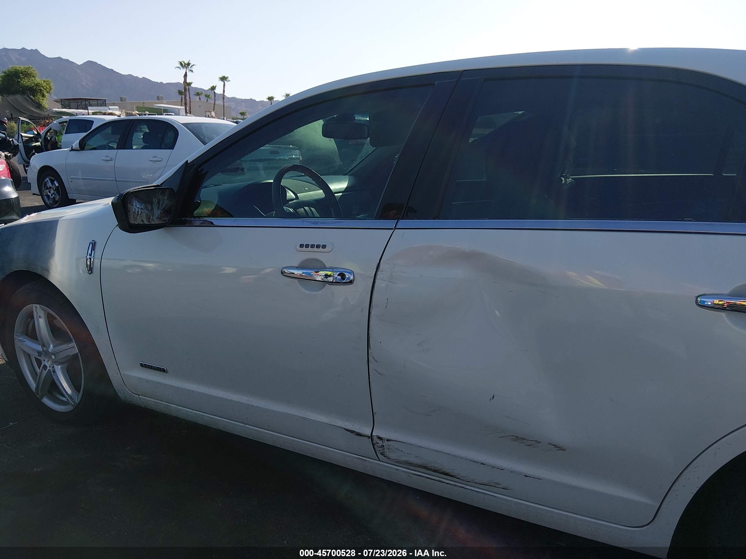 2012 Lincoln Mkz Hybrid   Белый vin: 3LNDL2L34CR810595