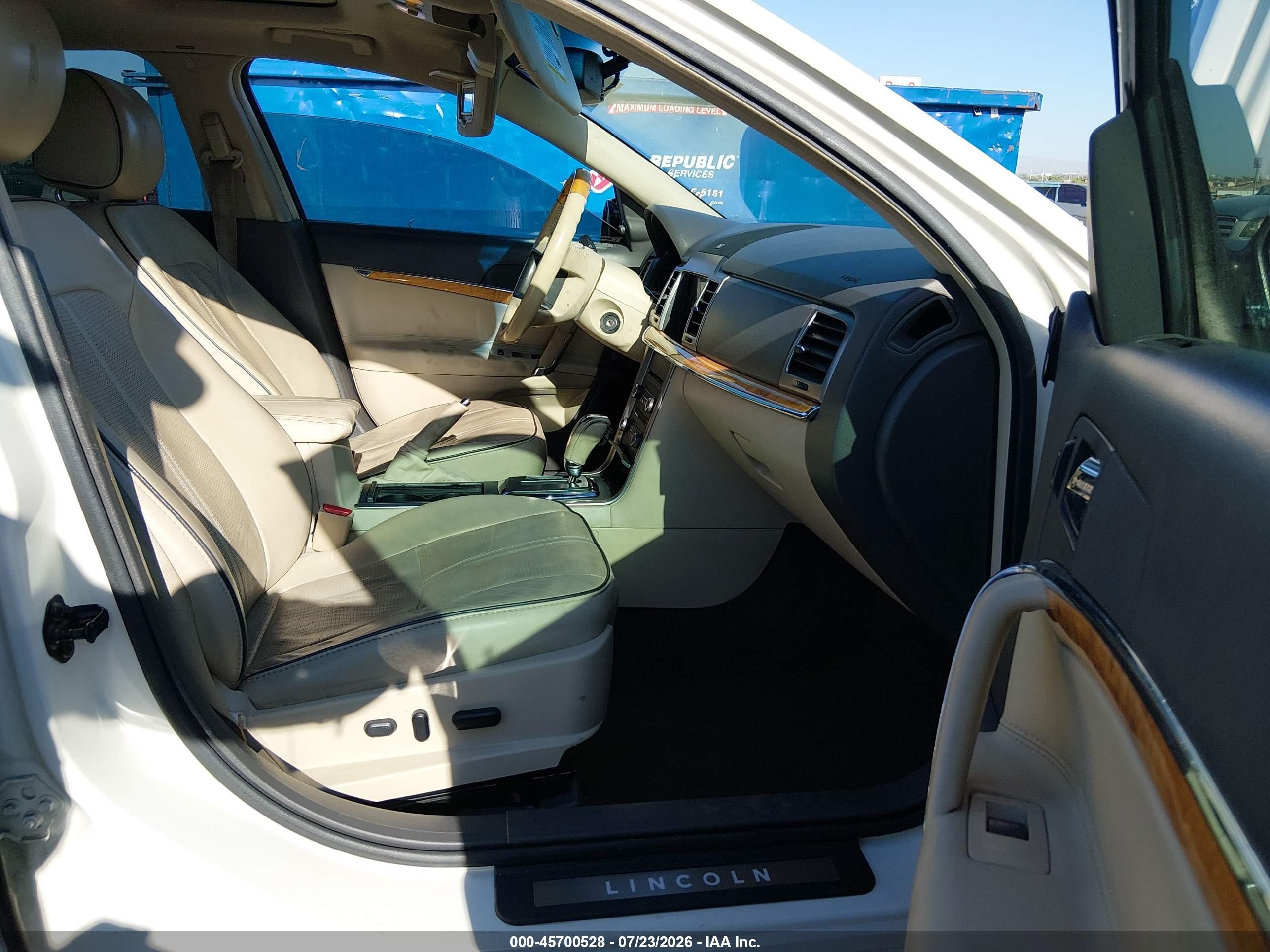 2012 Lincoln Mkz Hybrid   Белый vin: 3LNDL2L34CR810595