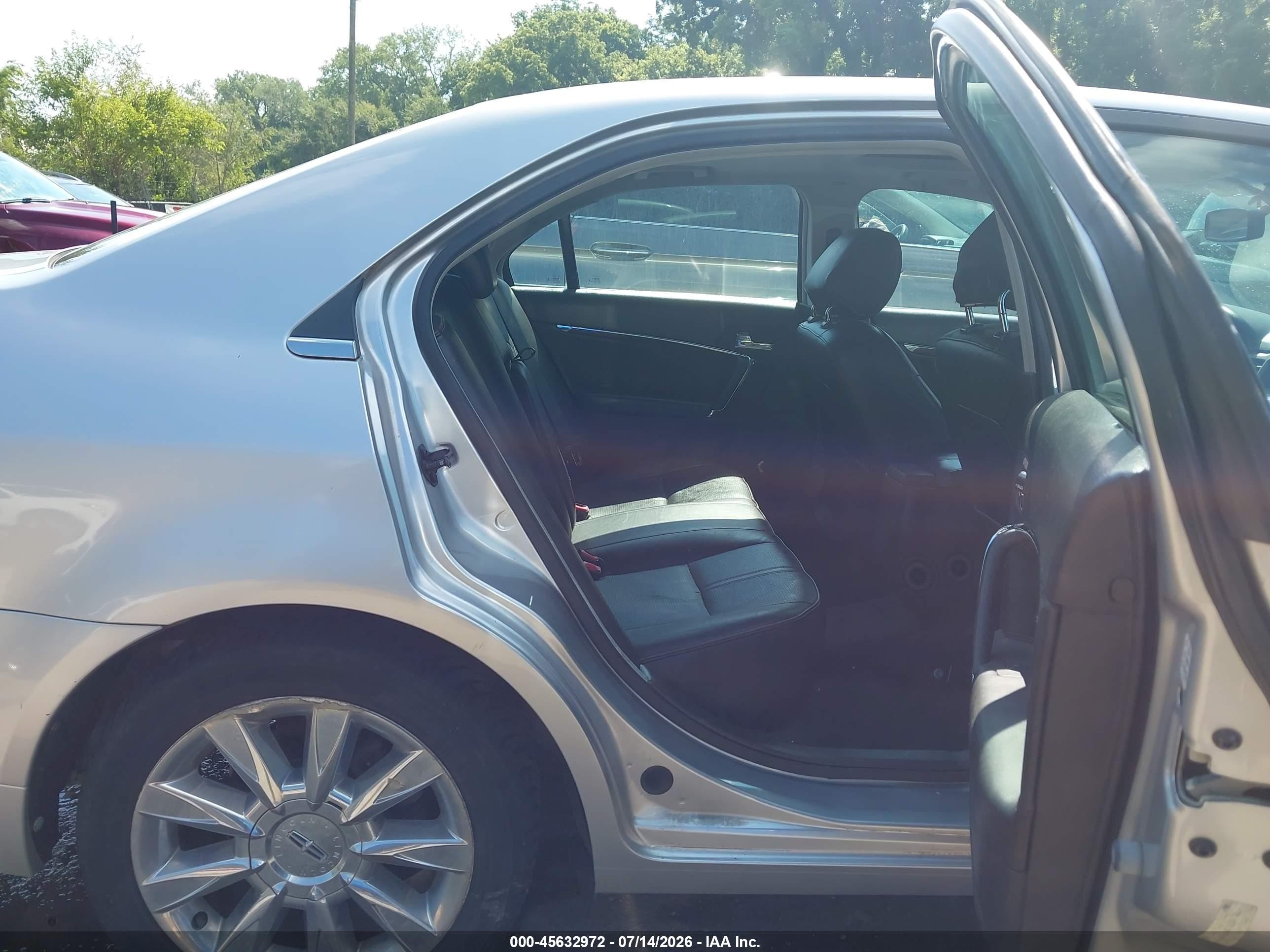 2012 Lincoln Mkz Hybrid   Silver vin: 3LNDL2L36CR808427
