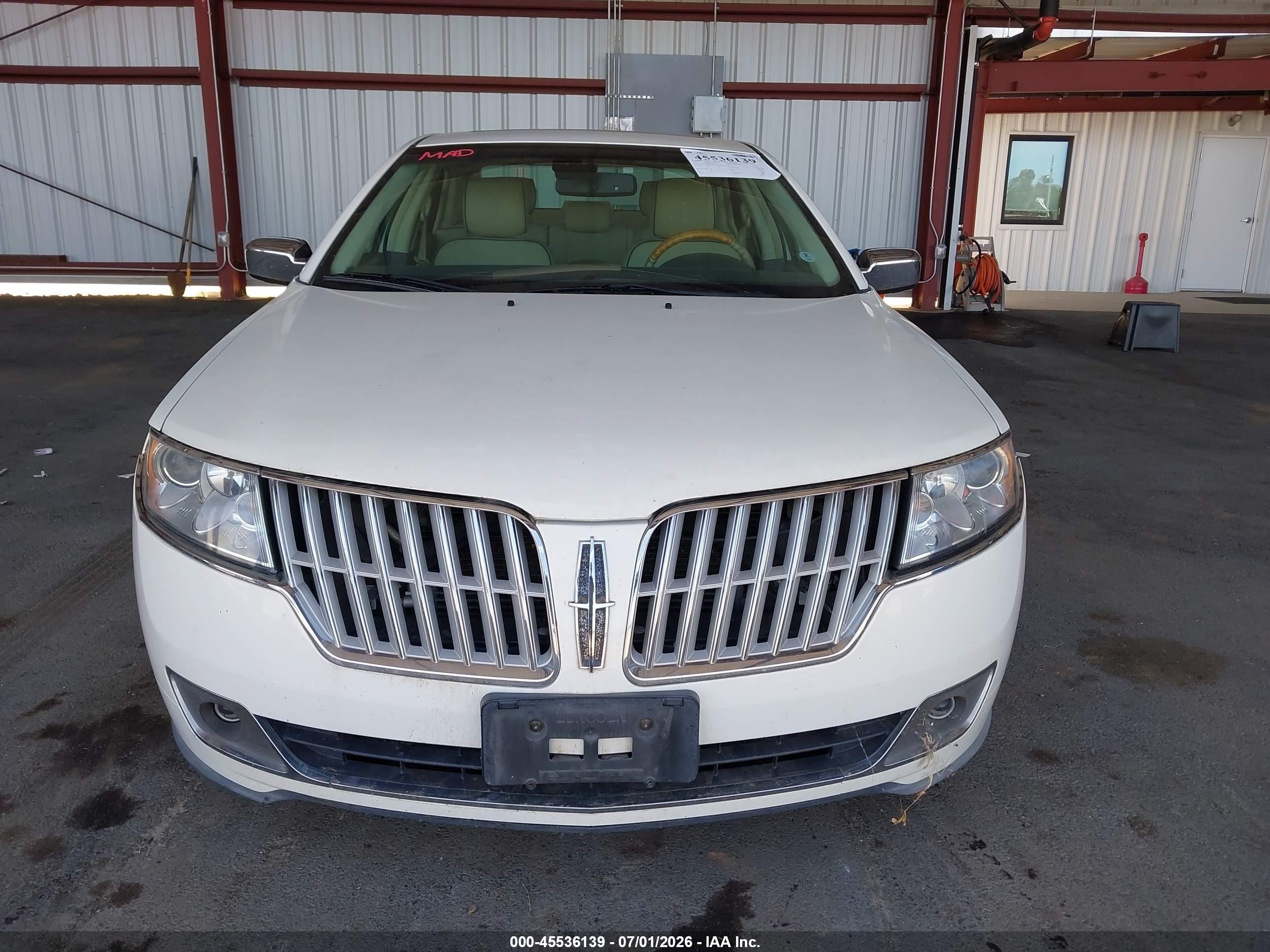 2012 Lincoln Mkz Hybrid   White vin: 3LNDL2L36CR810582