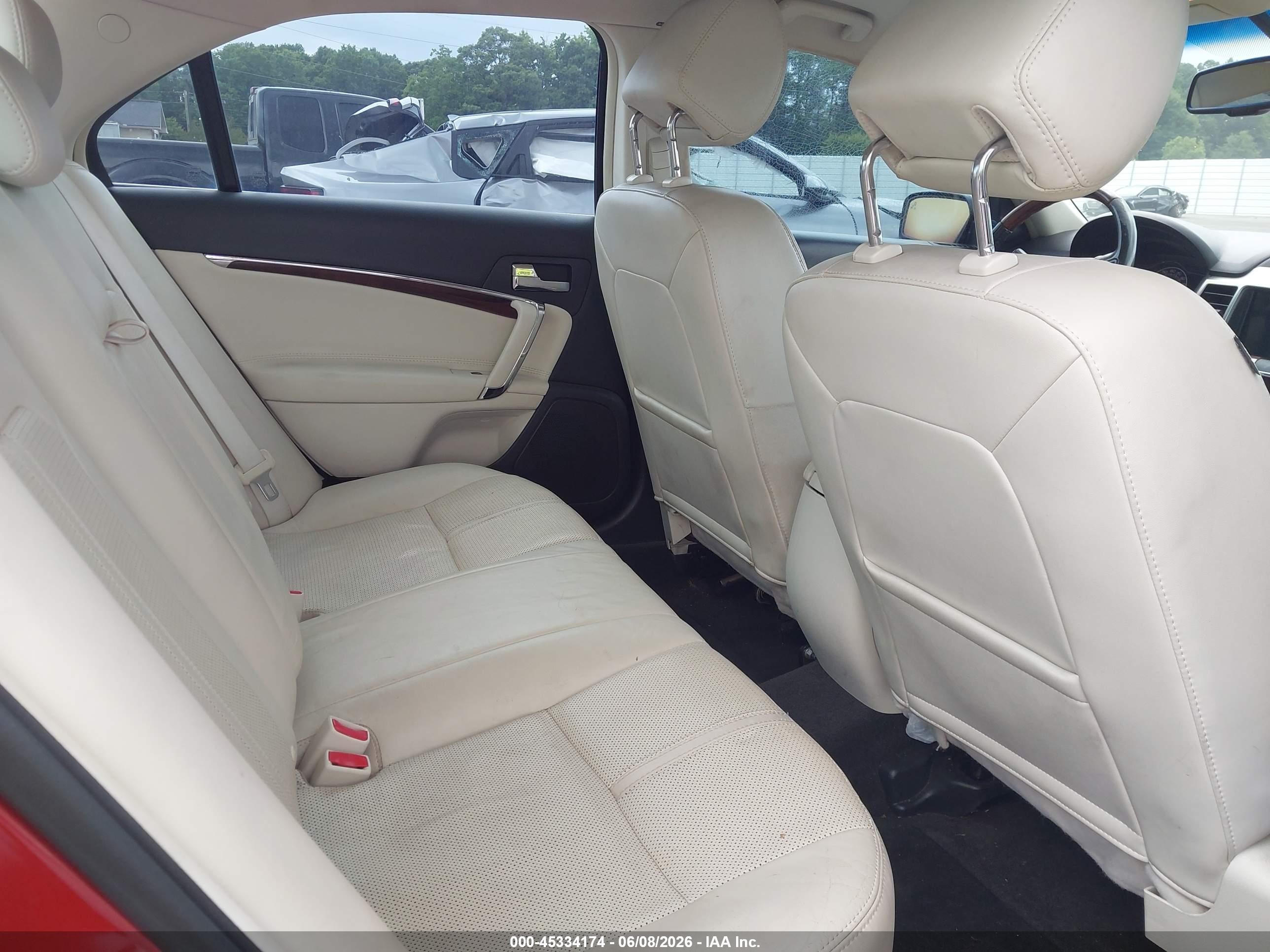 2011 Lincoln Mkz Hybrid   Red vin: 3LNDL2L37BR771970