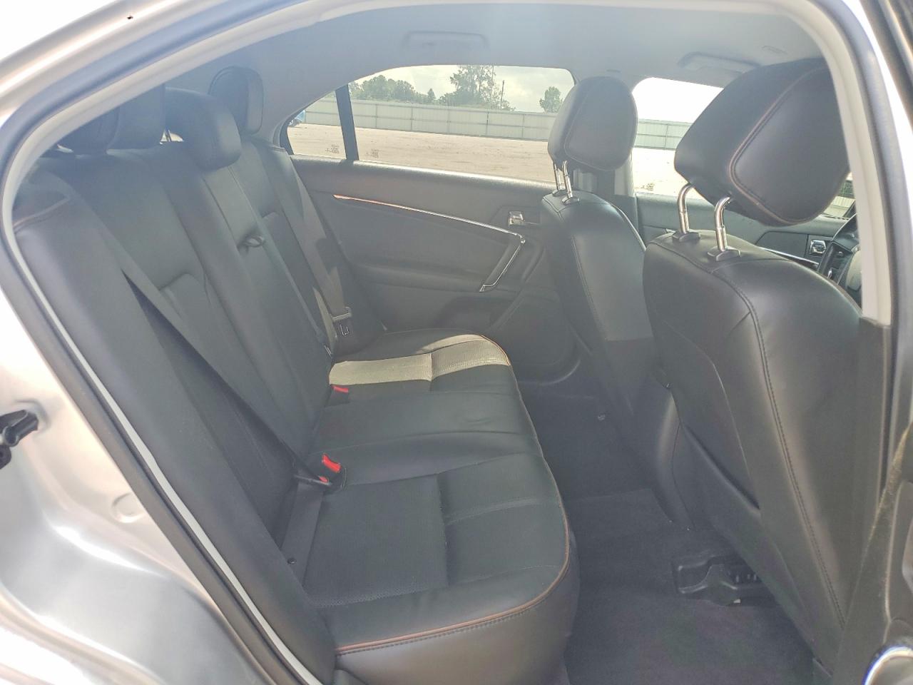 2012 Lincoln Mkz Hybrid Silver vin: 3LNDL2L38CR828291