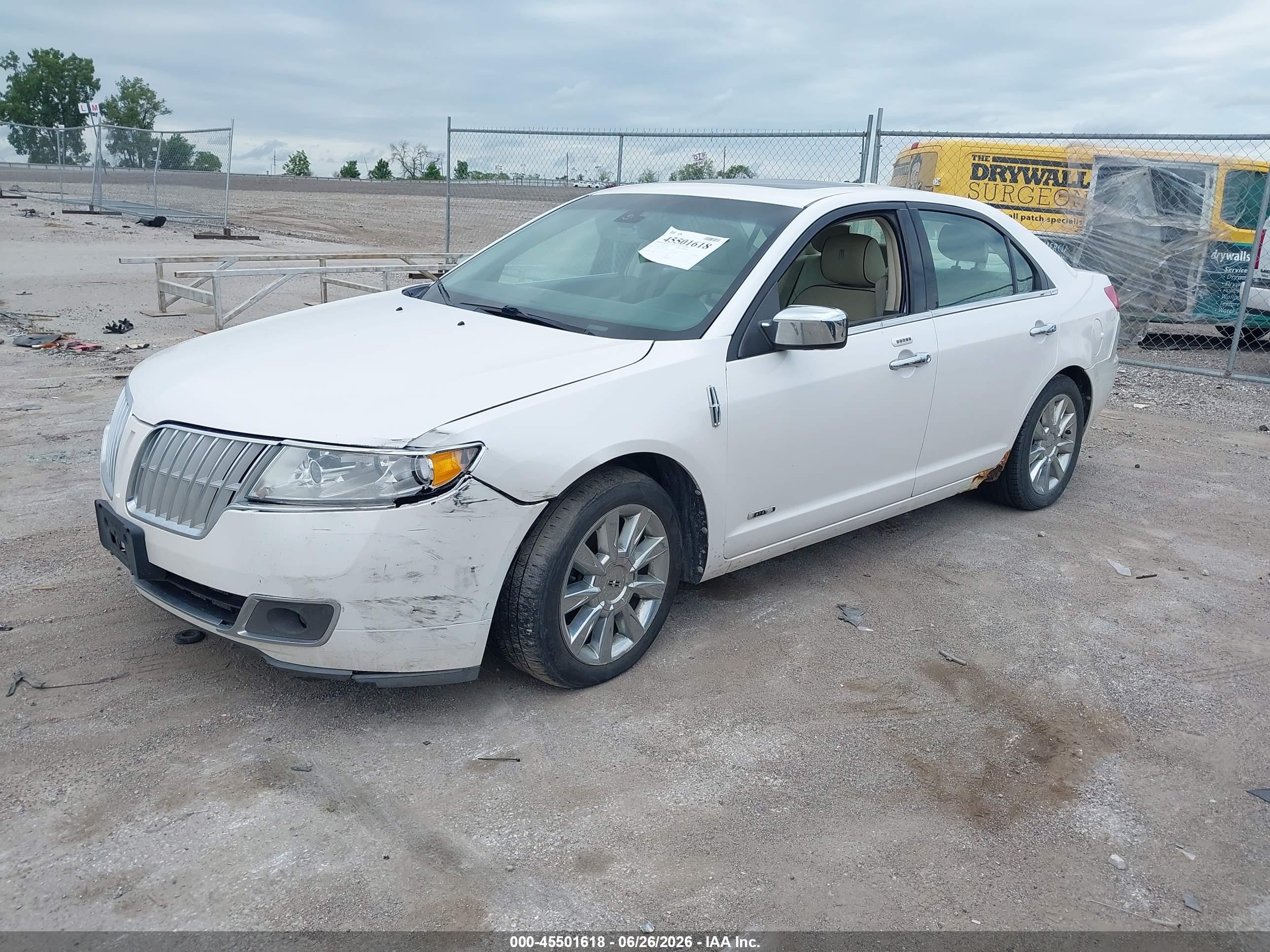 2011 Lincoln Mkz Hybrid   White vin: 3LNDL2L39BR753342