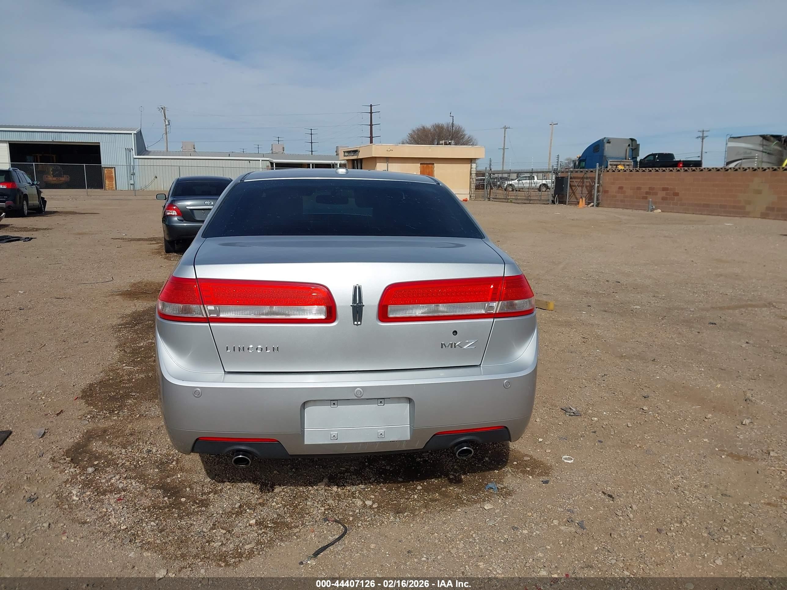 2012 Lincoln Mkz Hybrid   Silver vin: 3LNDL2L39CR801794