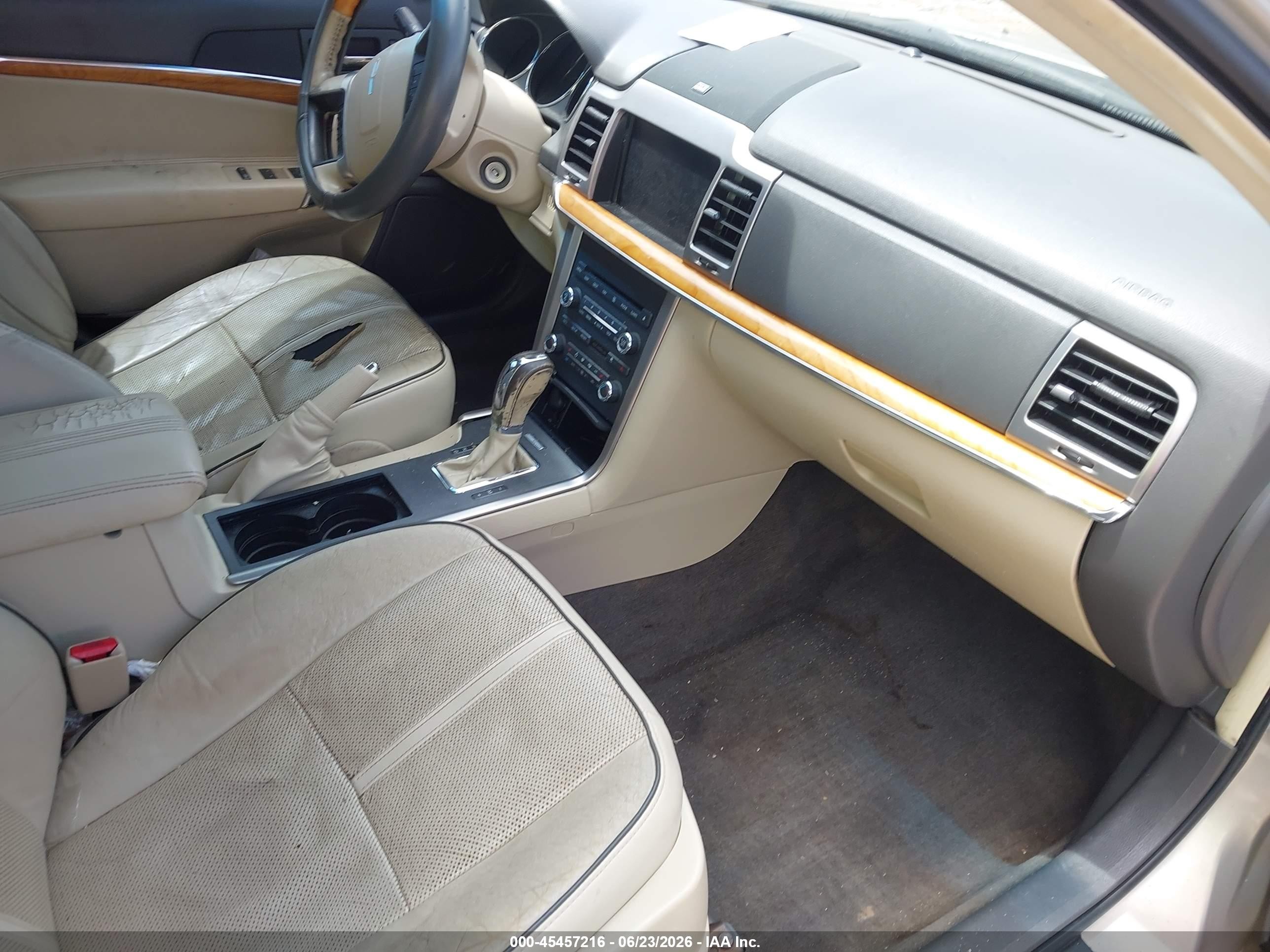 2010 Lincoln Mkz   Champagne vin: 3LNHL2GC0AR621077