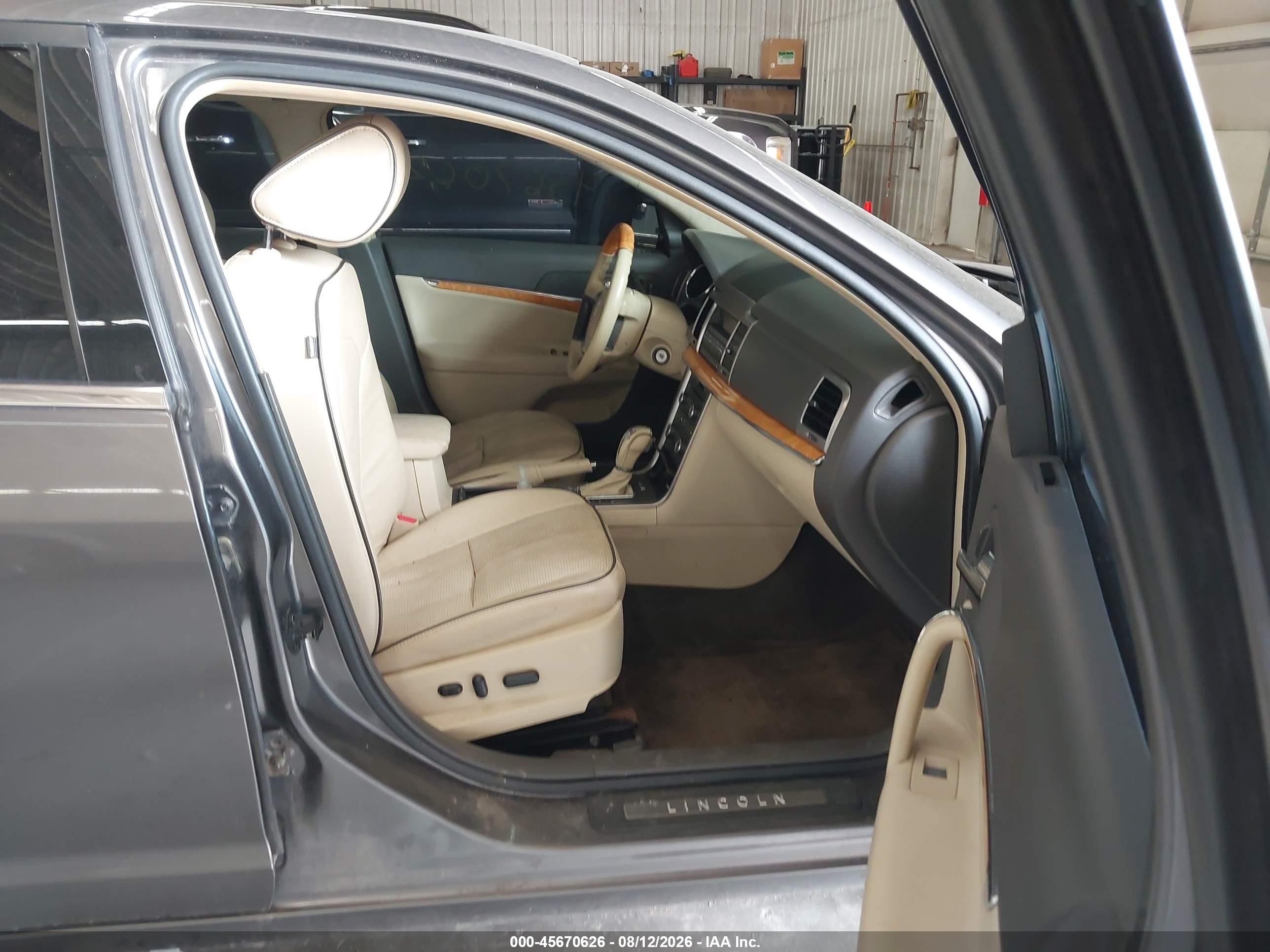2011 Lincoln Mkz   Gray vin: 3LNHL2GC0BR758554