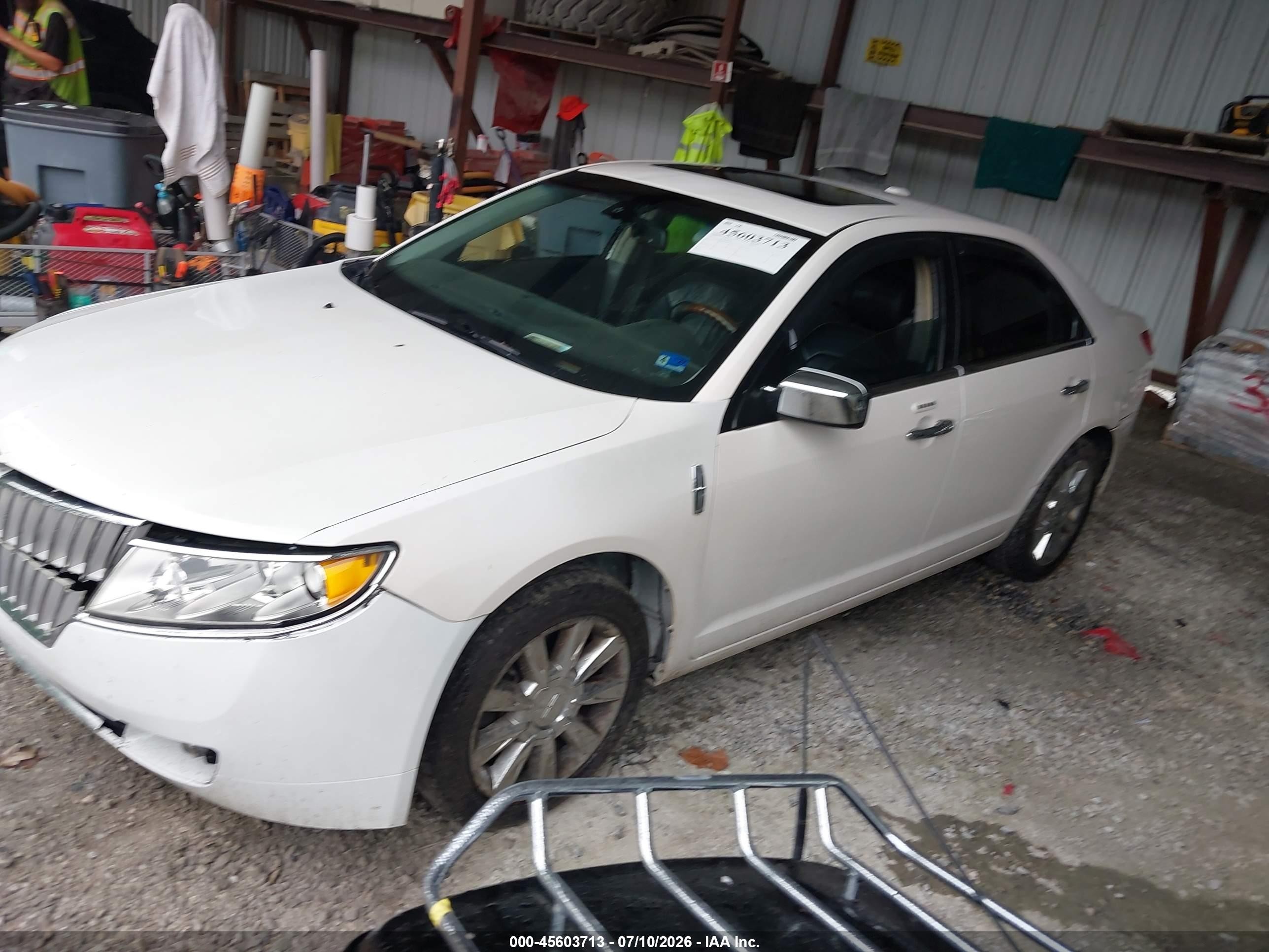 2011 Lincoln Mkz   White vin: 3LNHL2GC0BR758795
