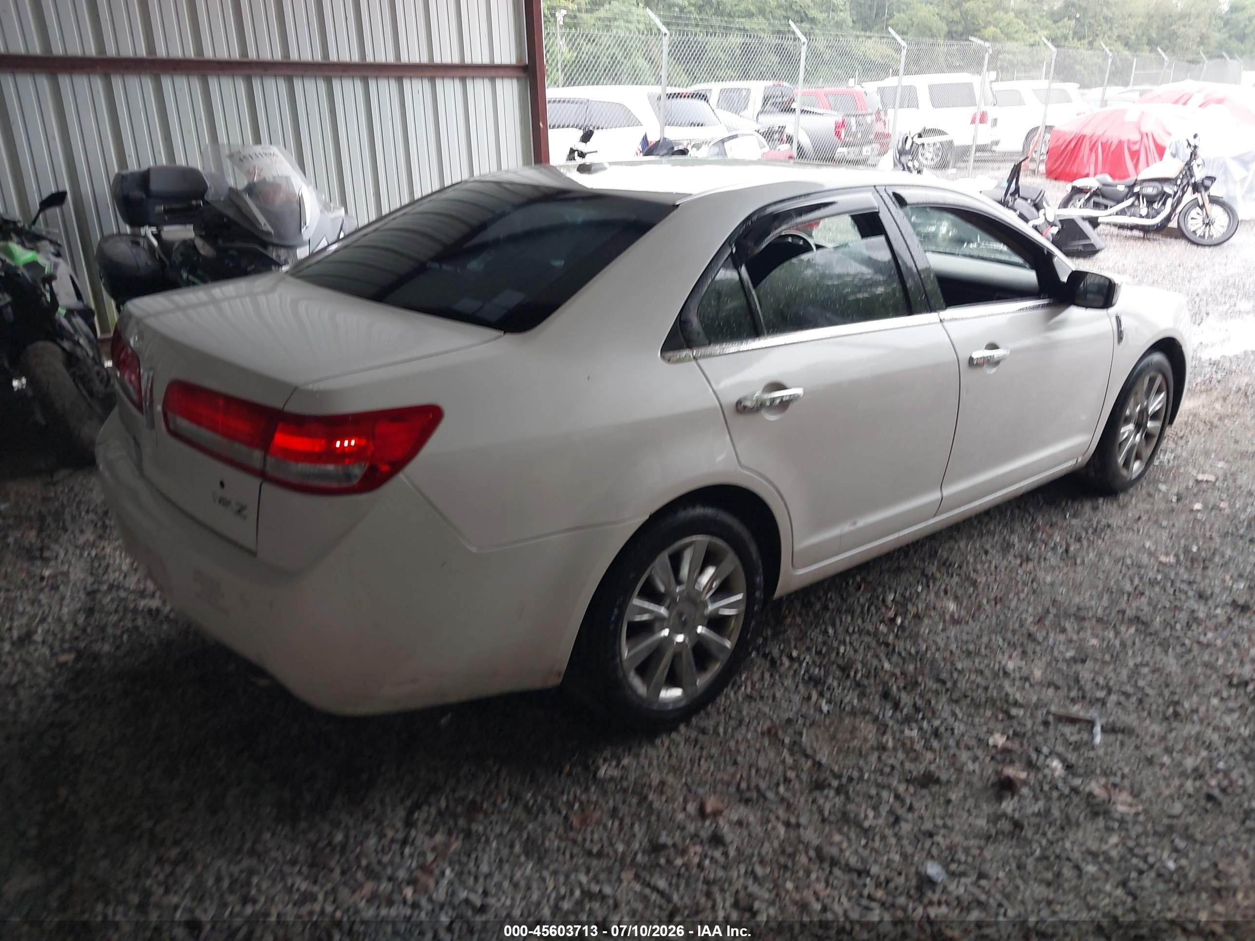 2011 Lincoln Mkz   White vin: 3LNHL2GC0BR758795
