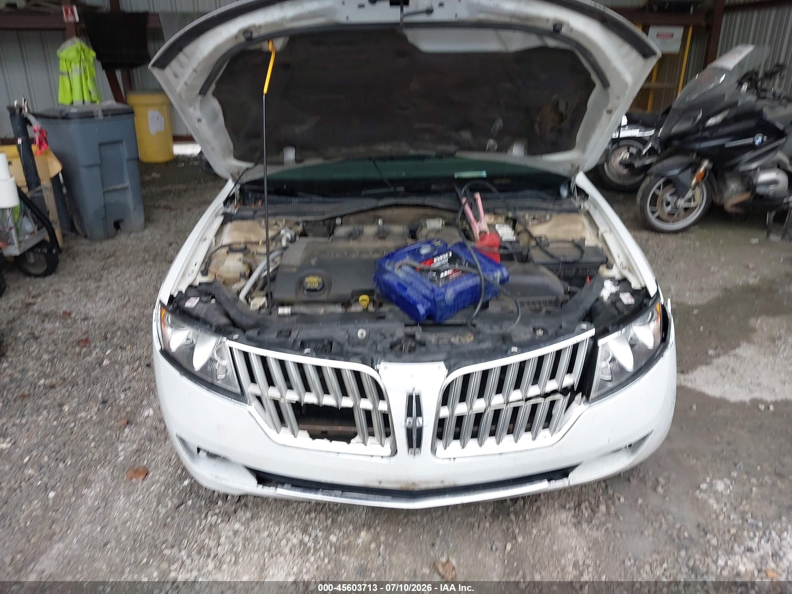 2011 Lincoln Mkz   White vin: 3LNHL2GC0BR758795