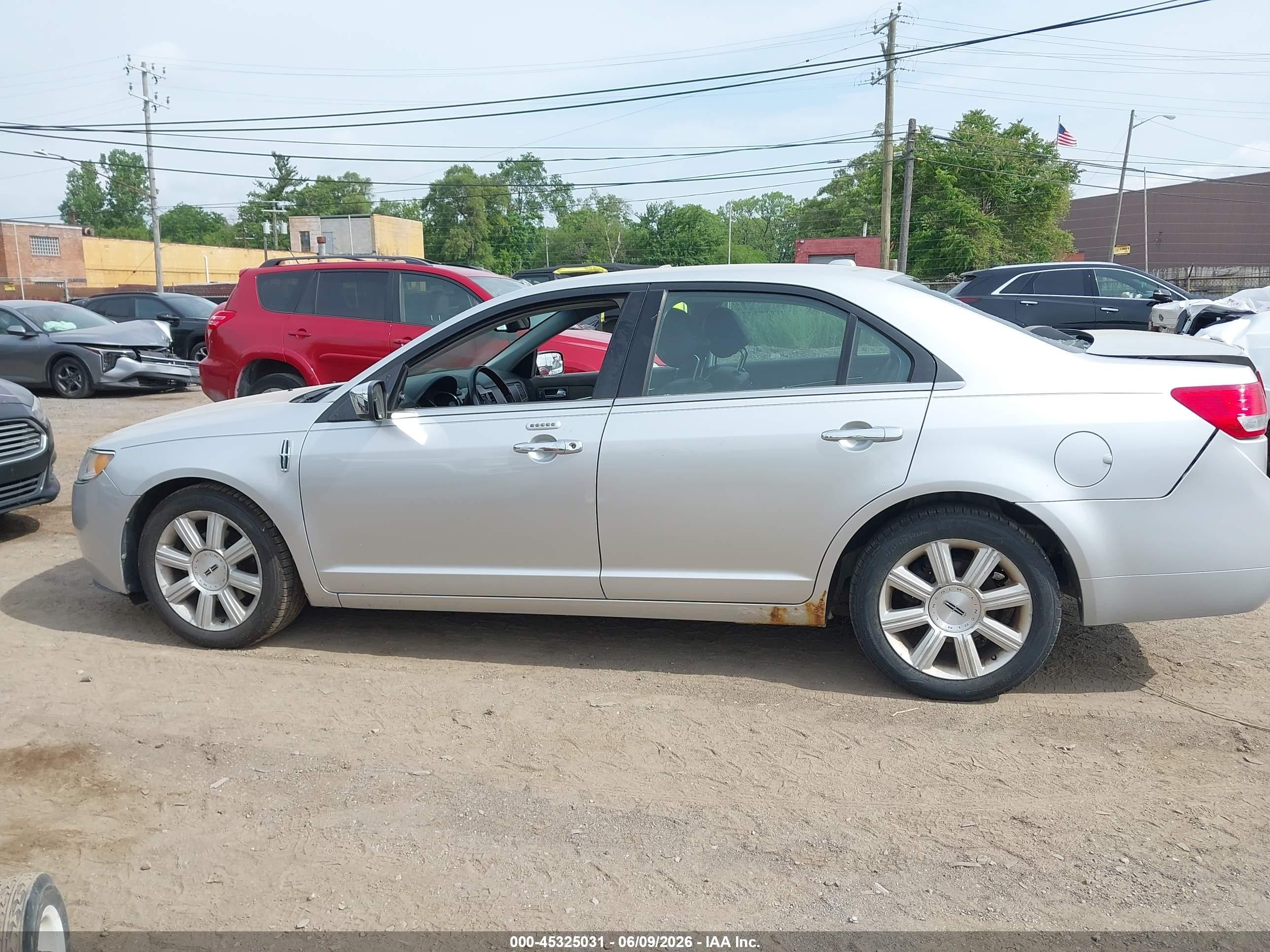 2011 Lincoln Mkz   Silver vin: 3LNHL2GC0BR765892