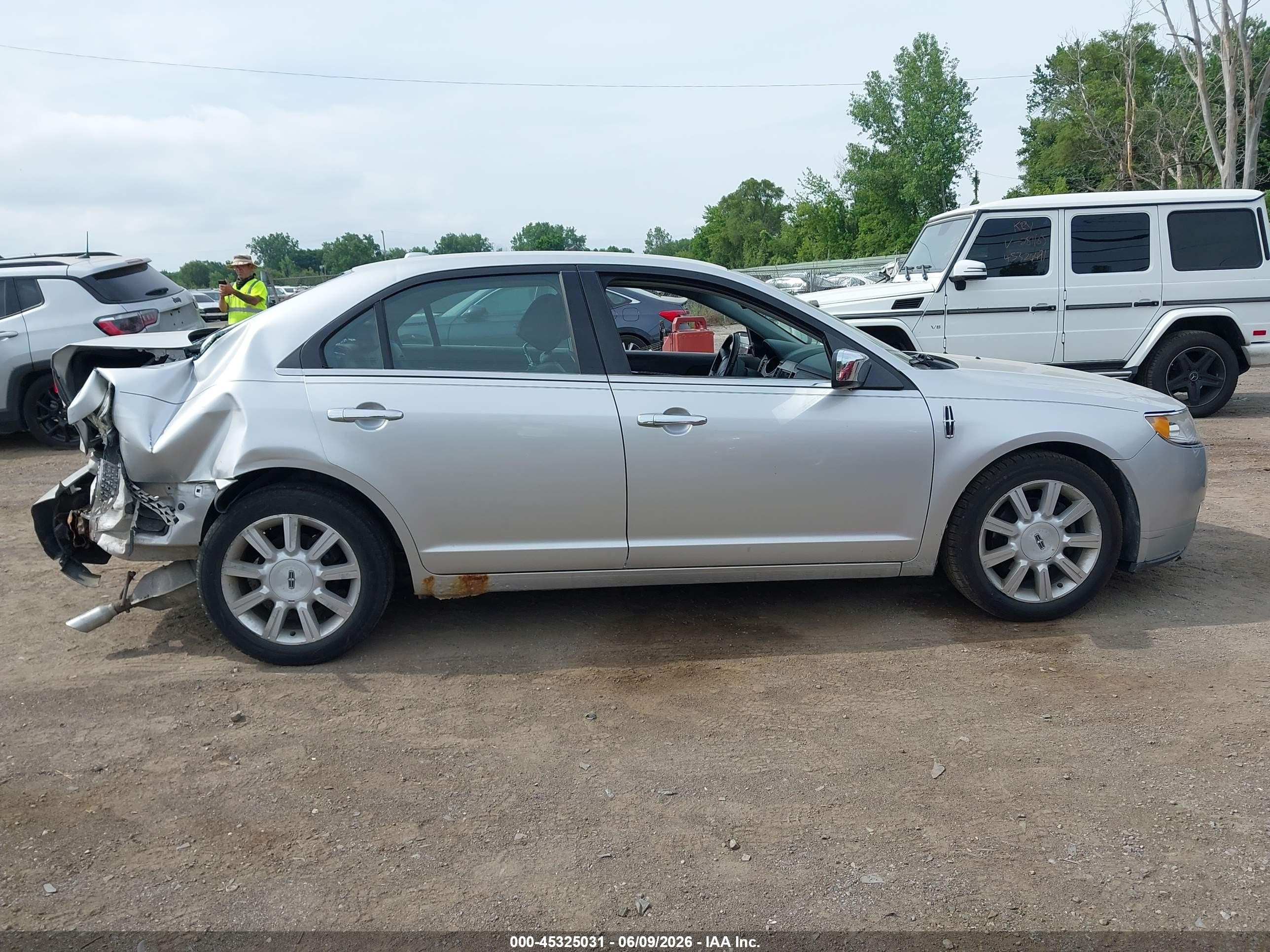 2011 Lincoln Mkz   Silver vin: 3LNHL2GC0BR765892