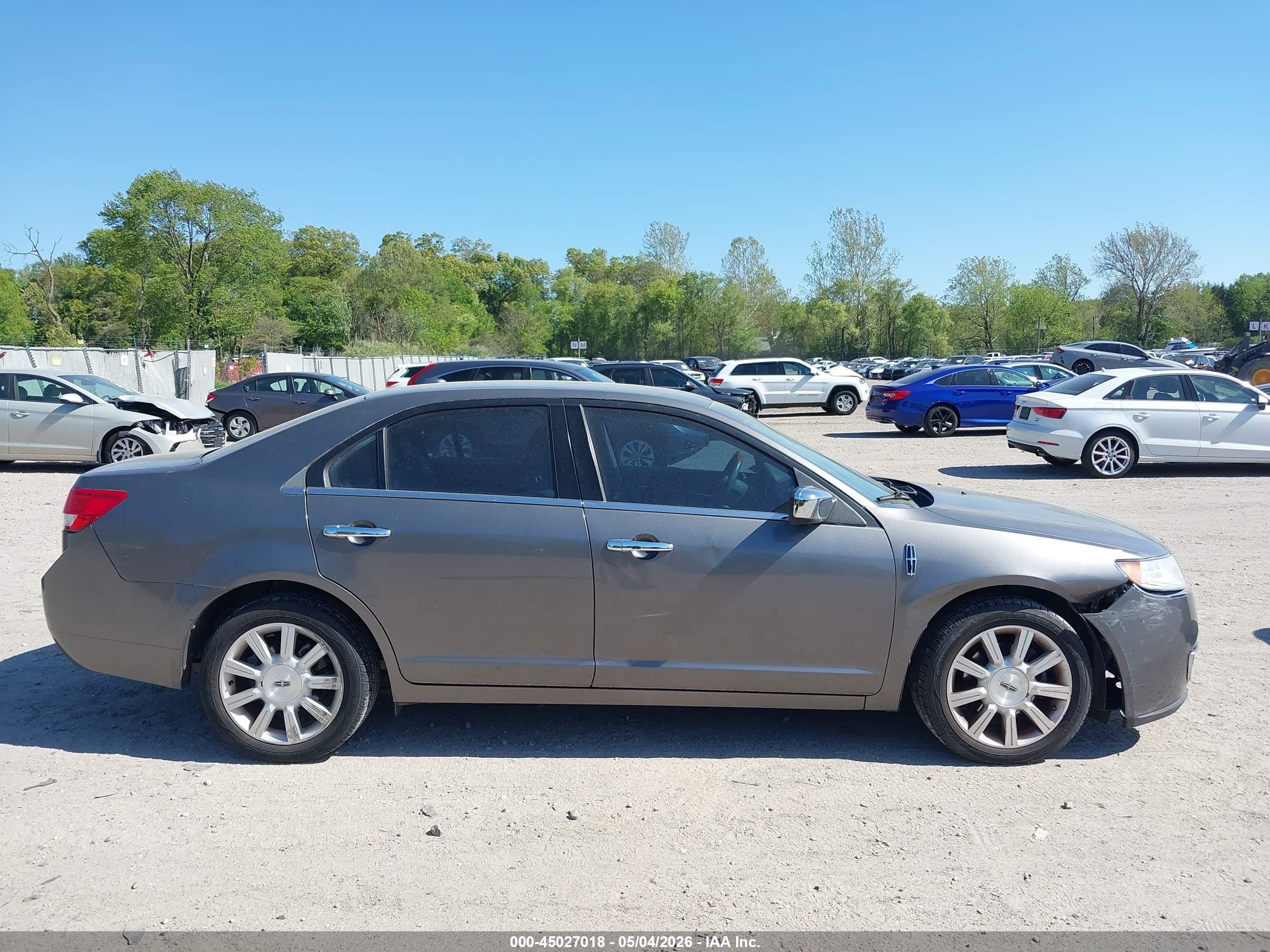 2010 Lincoln Mkz   Gray vin: 3LNHL2GC1AR753104