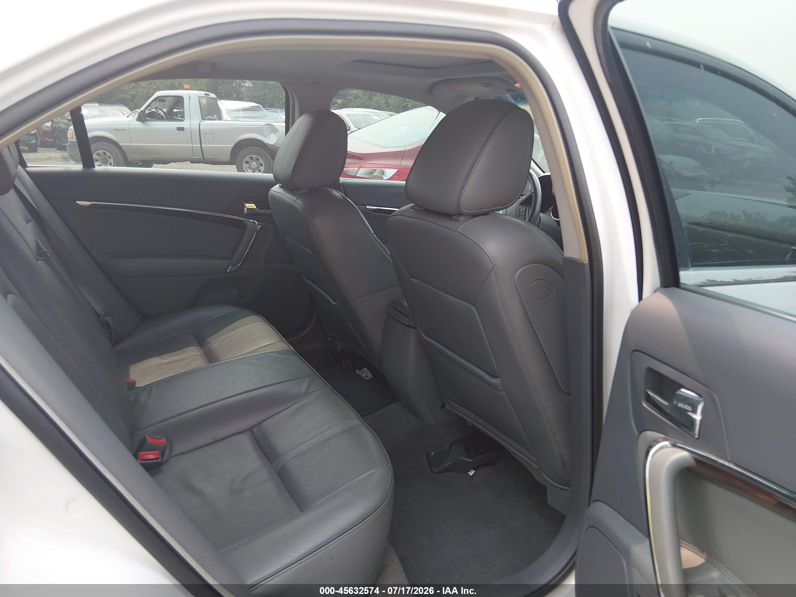2010 Lincoln Mkz   White vin: 3LNHL2GC2AR647065