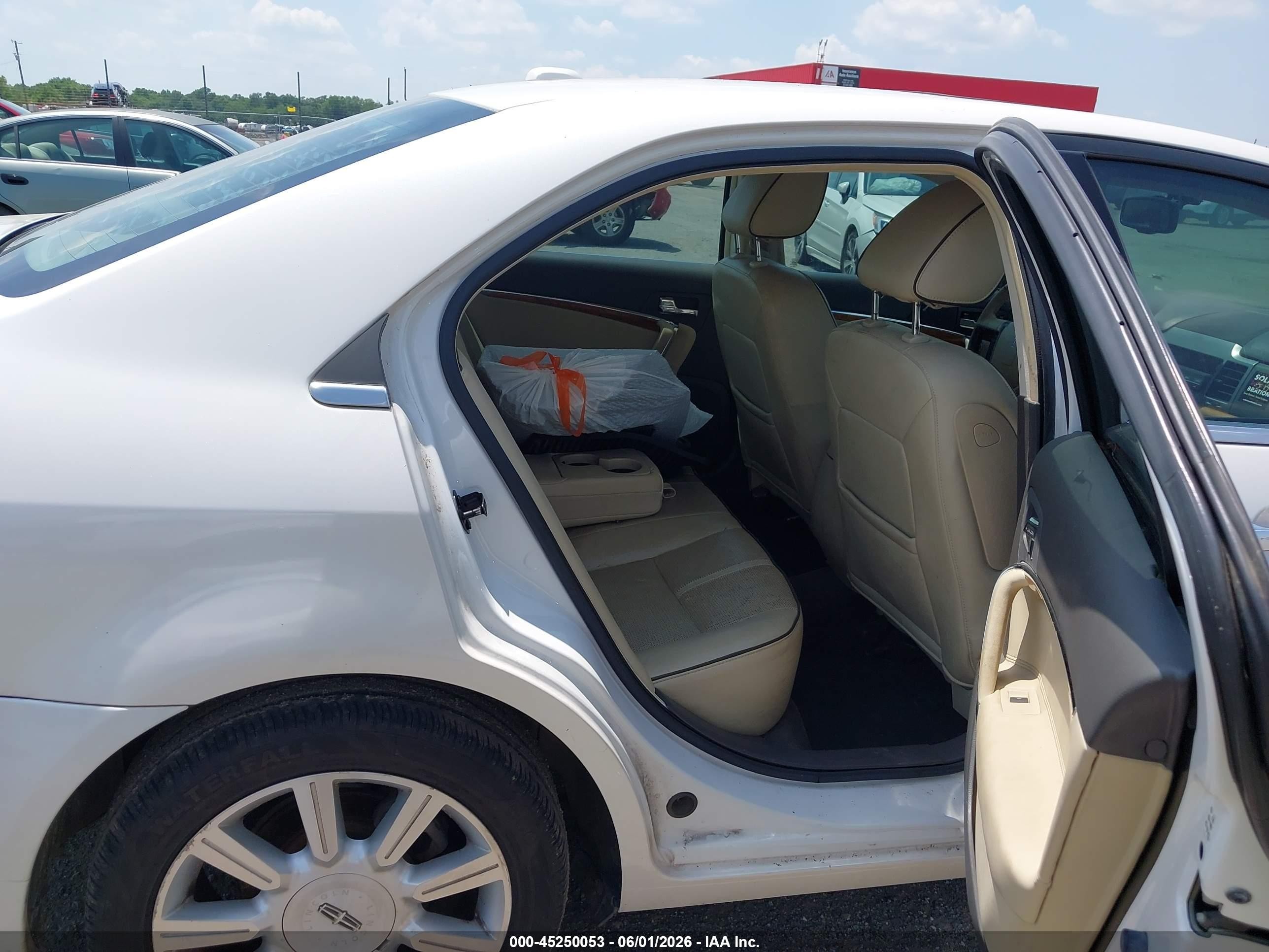 2010 Lincoln Mkz   White vin: 3LNHL2GC3AR623633