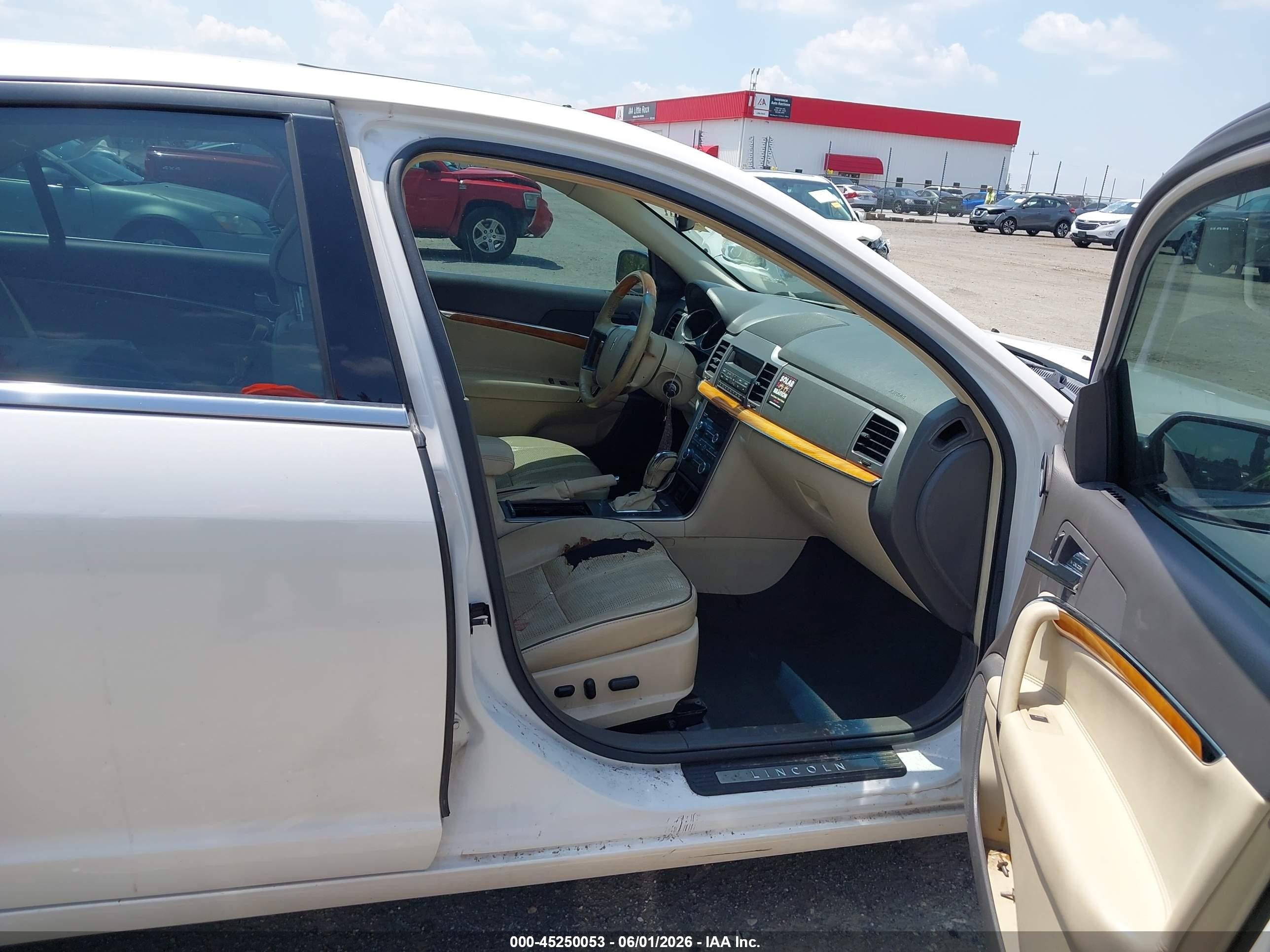 2010 Lincoln Mkz   White vin: 3LNHL2GC3AR623633